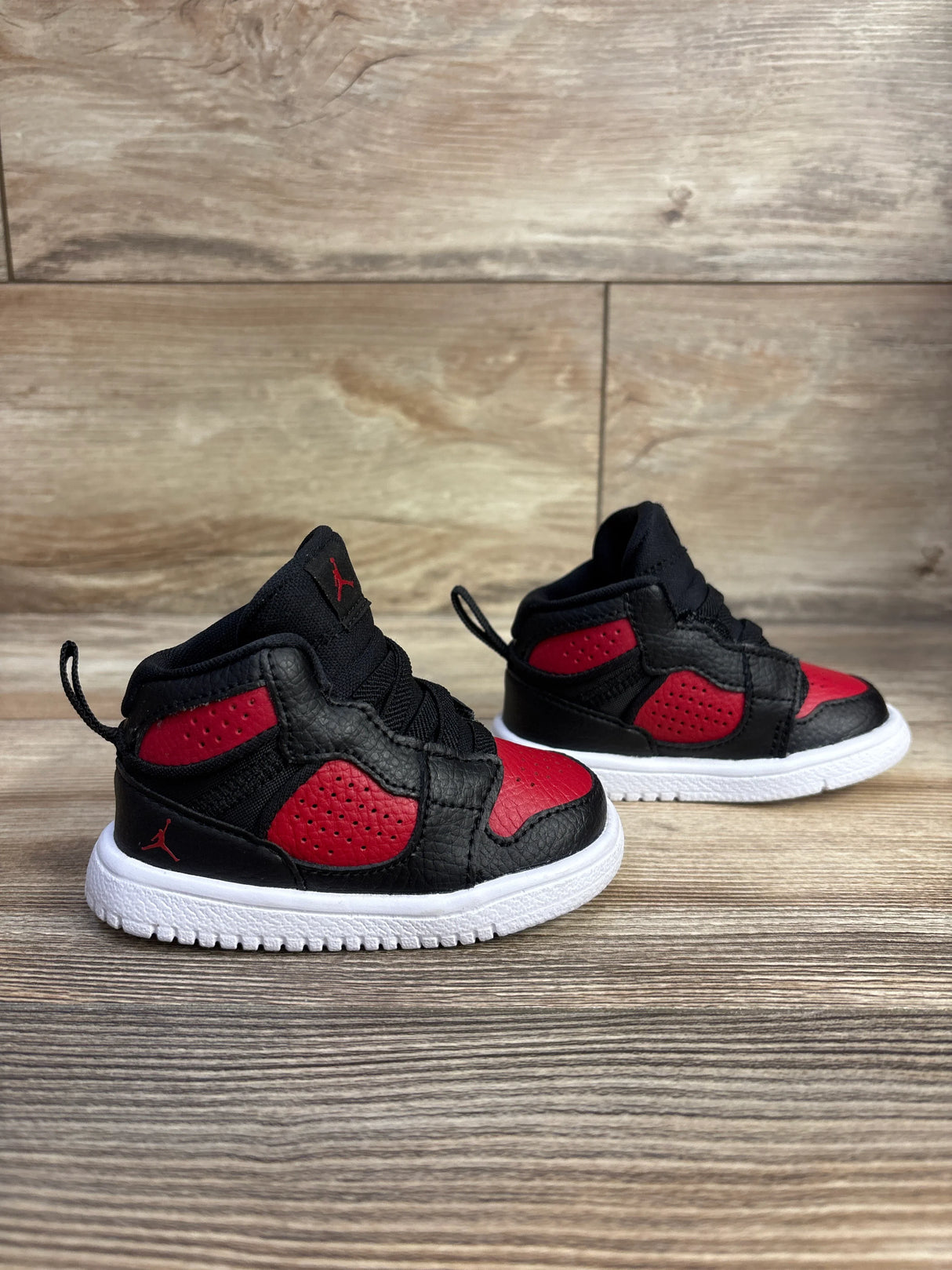 Jordan Access TD 'Bred' Sneakers sz 4c
