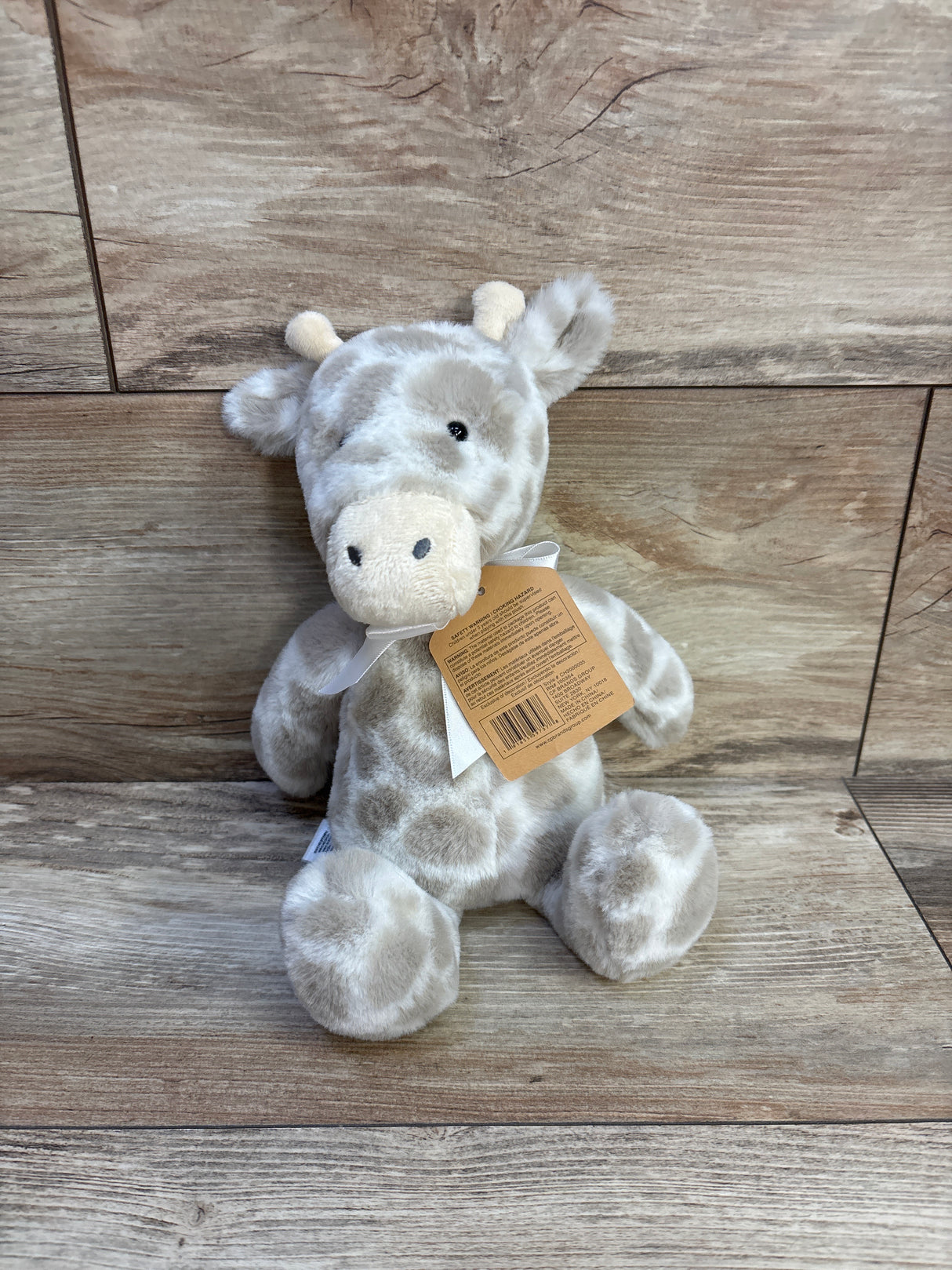 NEW Snug Plush Giraffe Toy