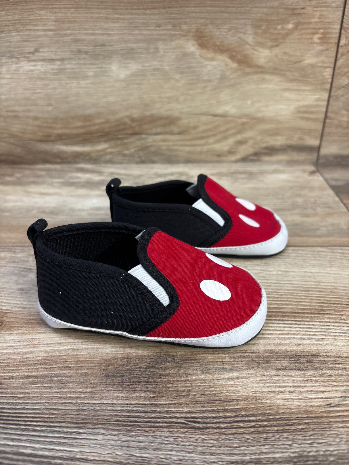 Disney Mickey Mouse Soft Sole Shoes Black/Red sz 4c