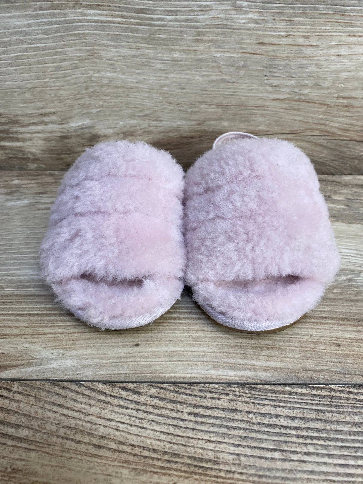 UGG Fluff Yeah Slides Pink sz 8c - Me n Mommy To Be