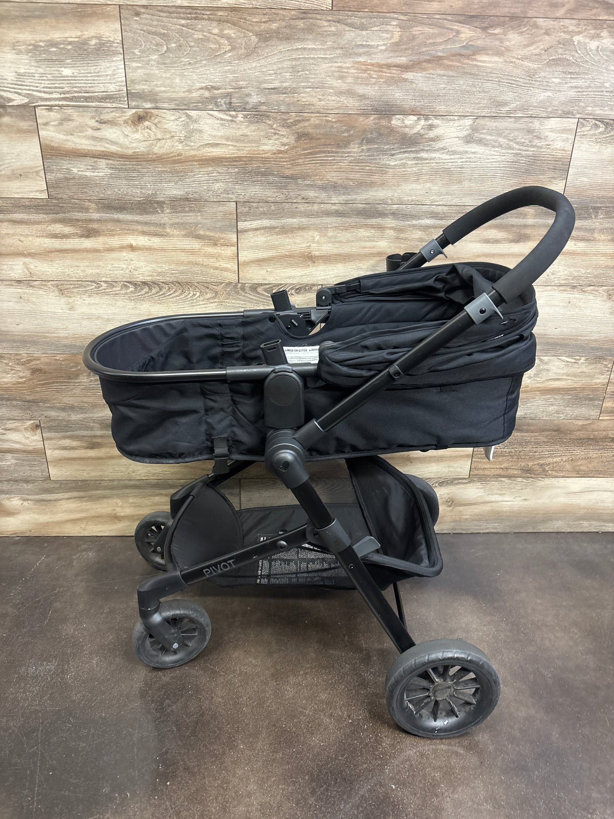 Evenflo Pivot Modular Travel System w/ LiteMax Infant Car Seat in Casual Gray*