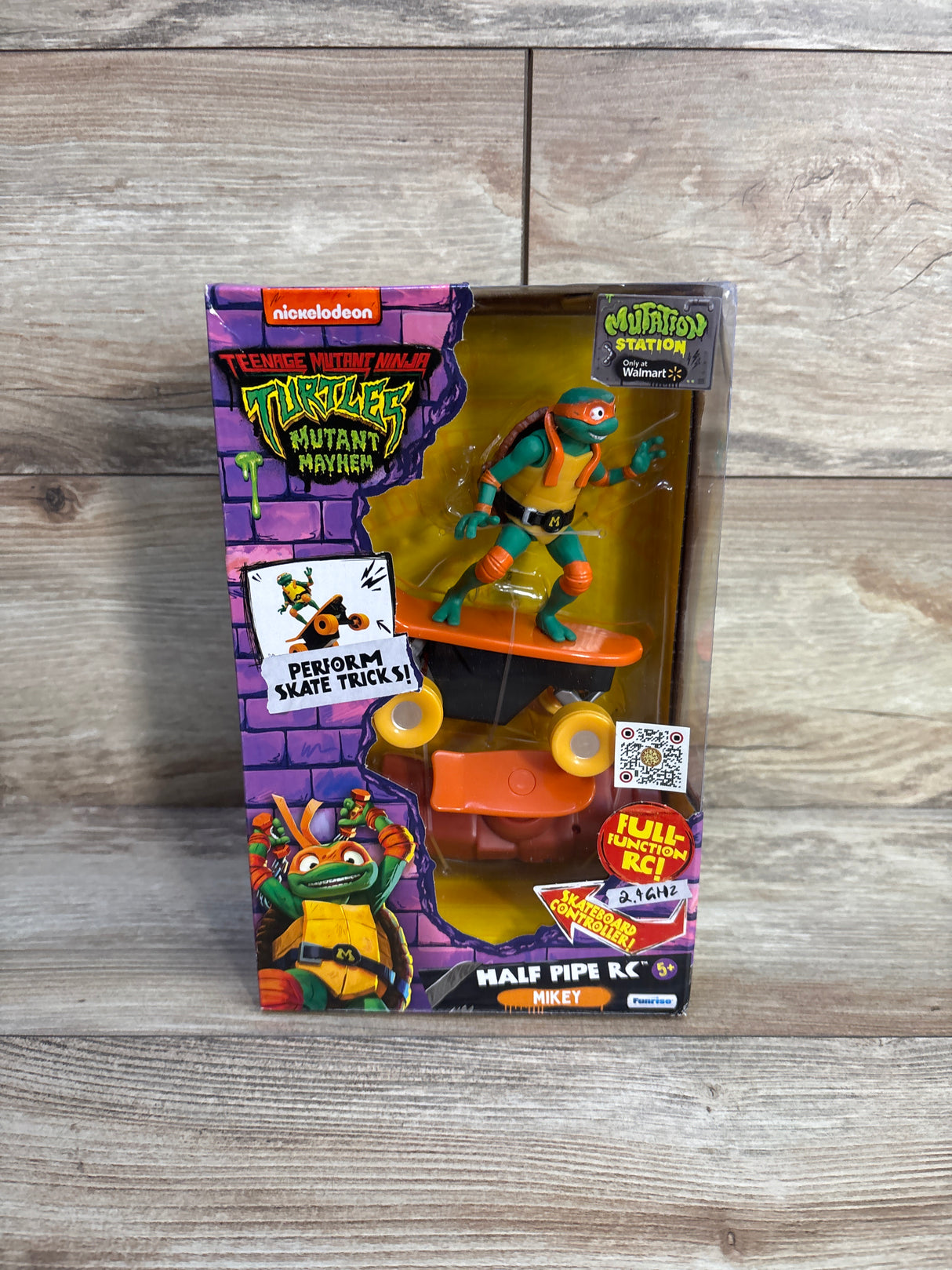 NEW Teenage Mutant Ninja Turtles Michelangelo Half Pipe RC Vehicle