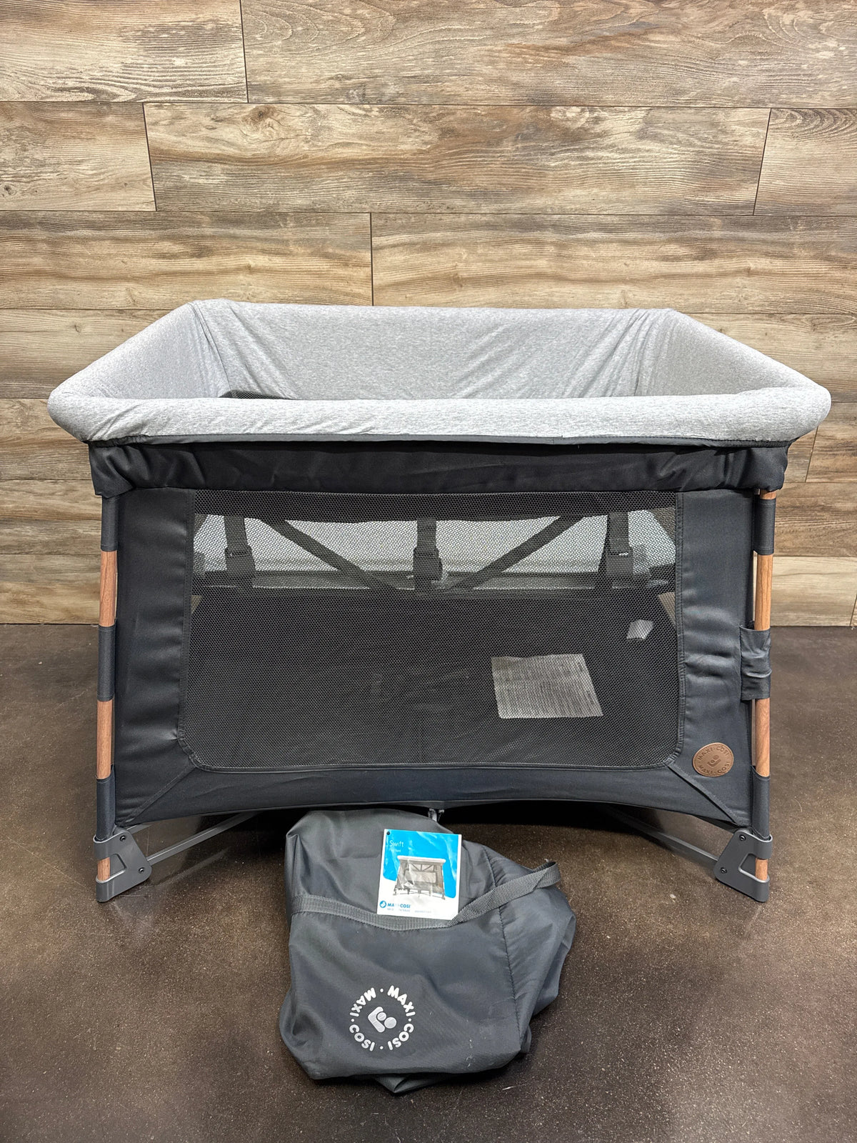 Maxi-Cosi Swift Playard in Grey