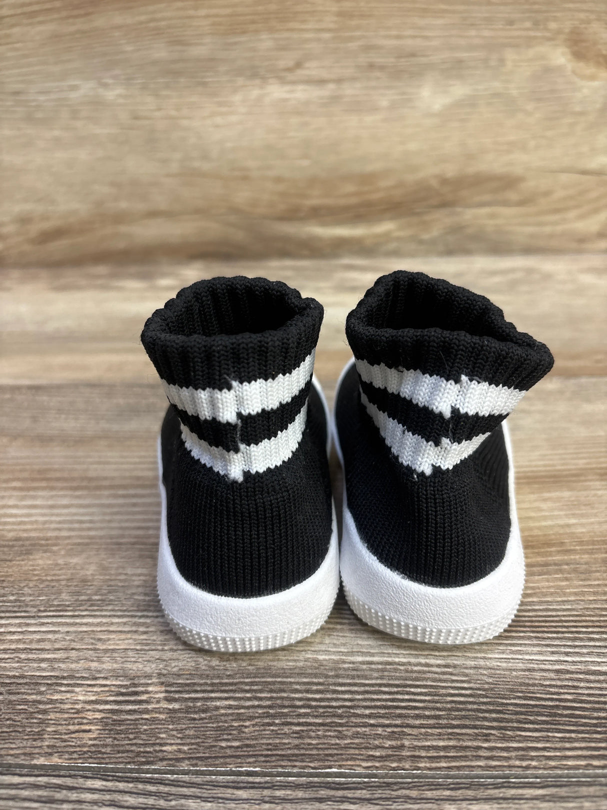 Engtoy Sock Shoes Black sz 4.5c