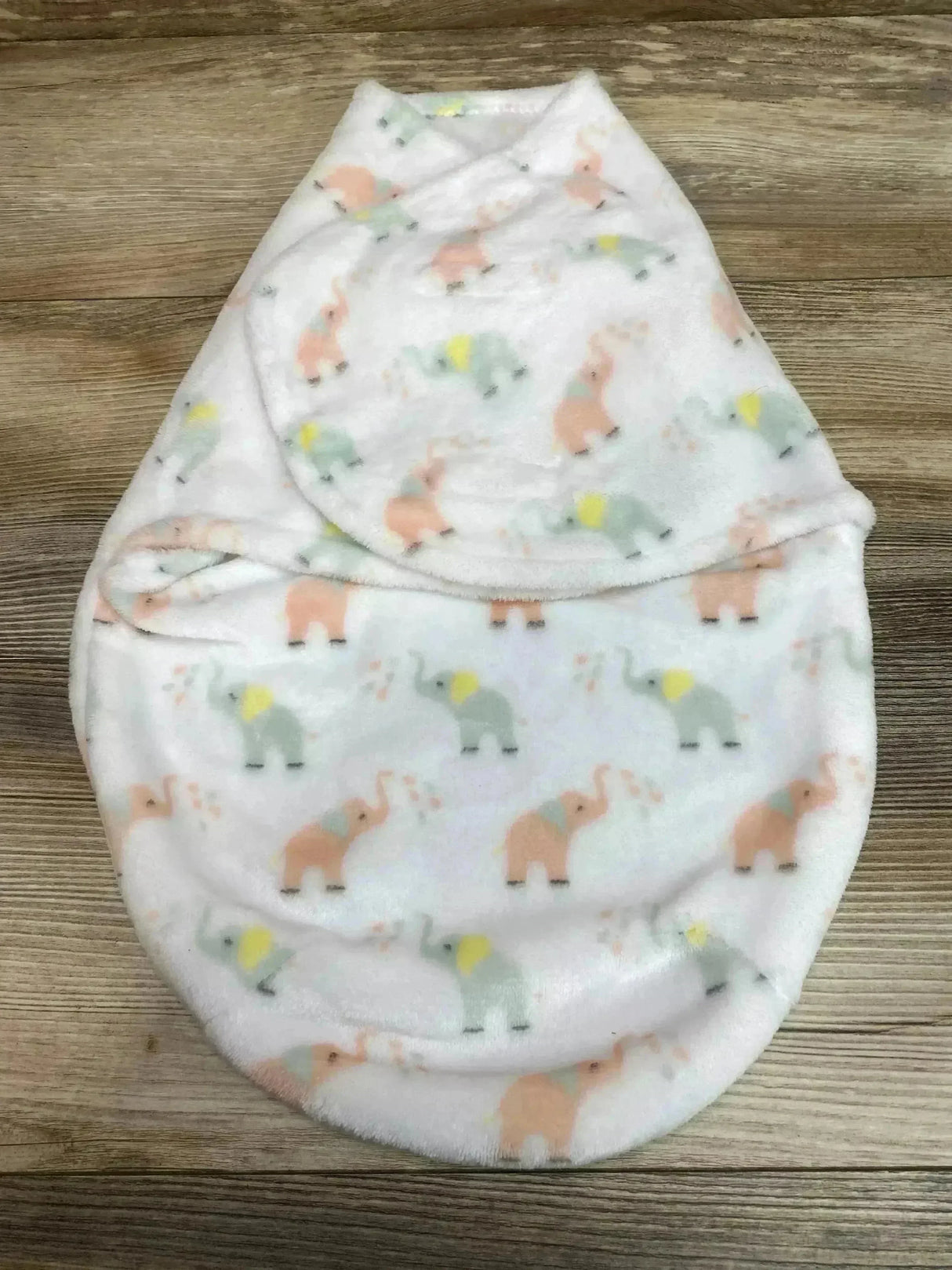 Plush Elephant Print Swaddle White sz 0-3m - Me n Mommy To Be
