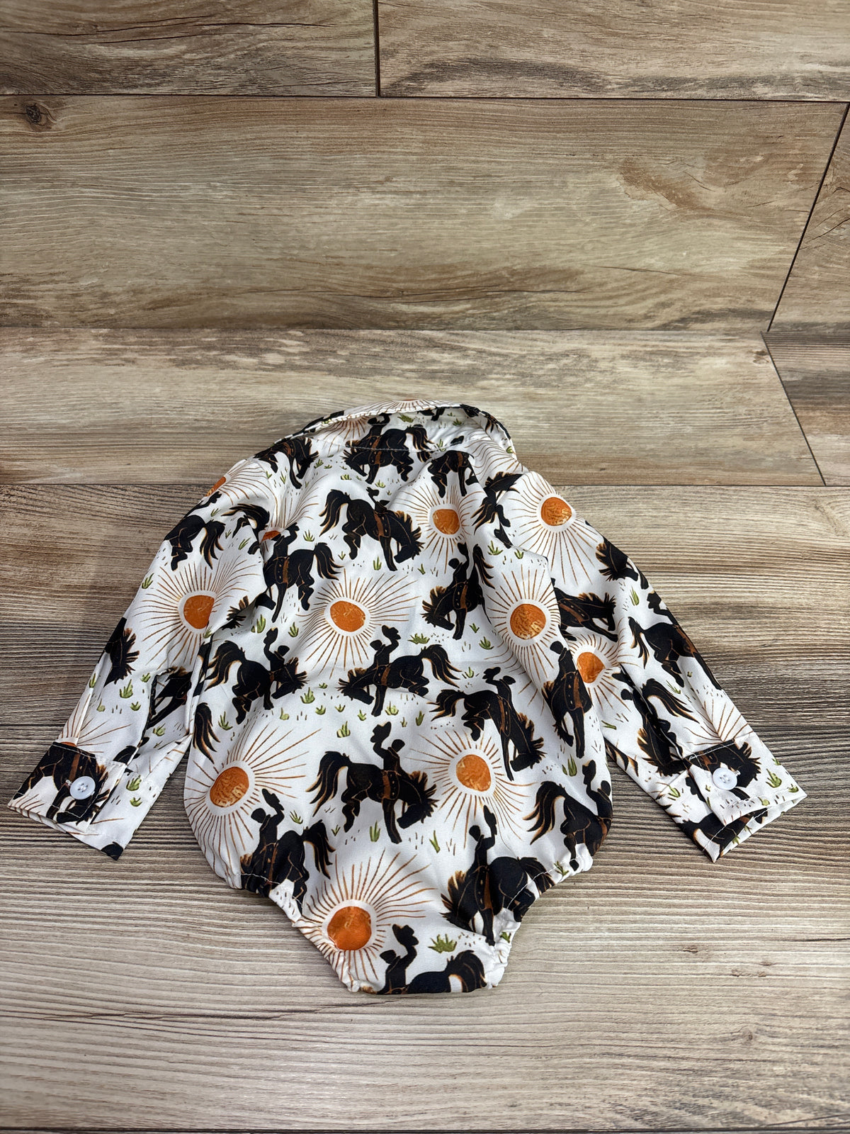 Rarjuiey Long Sleeve Button-Up Cowboy Bubble Romper Ivory sz 0-3m