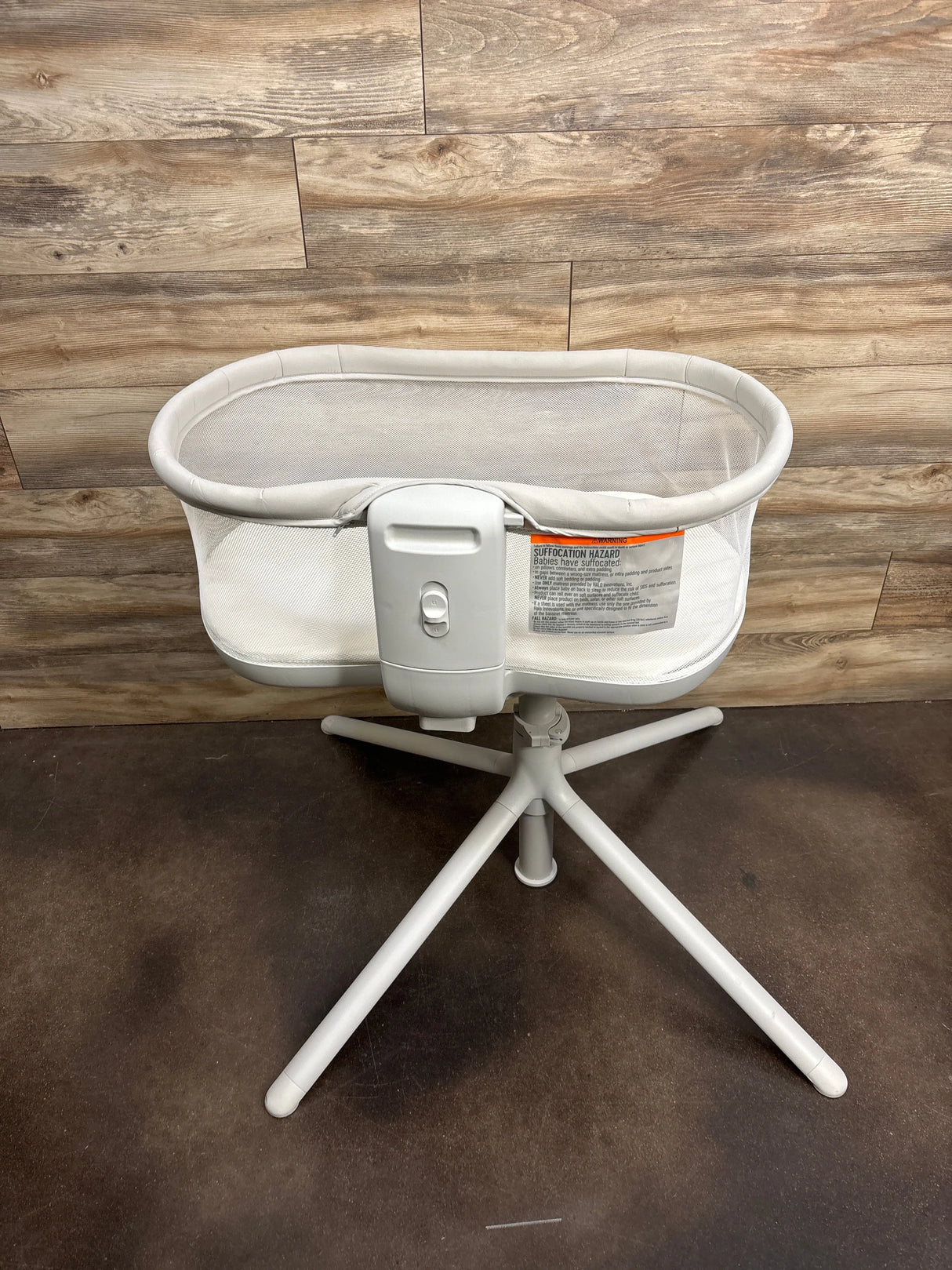 HALO Innovations BassiNest Swivel Sleeper 3.0