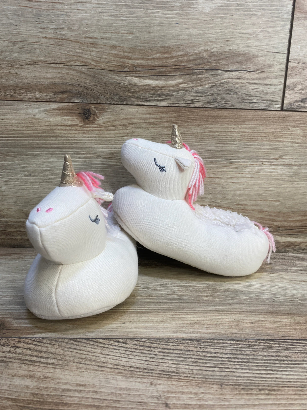 Gap Cozy Unicorn Slippers White sz 9/10c