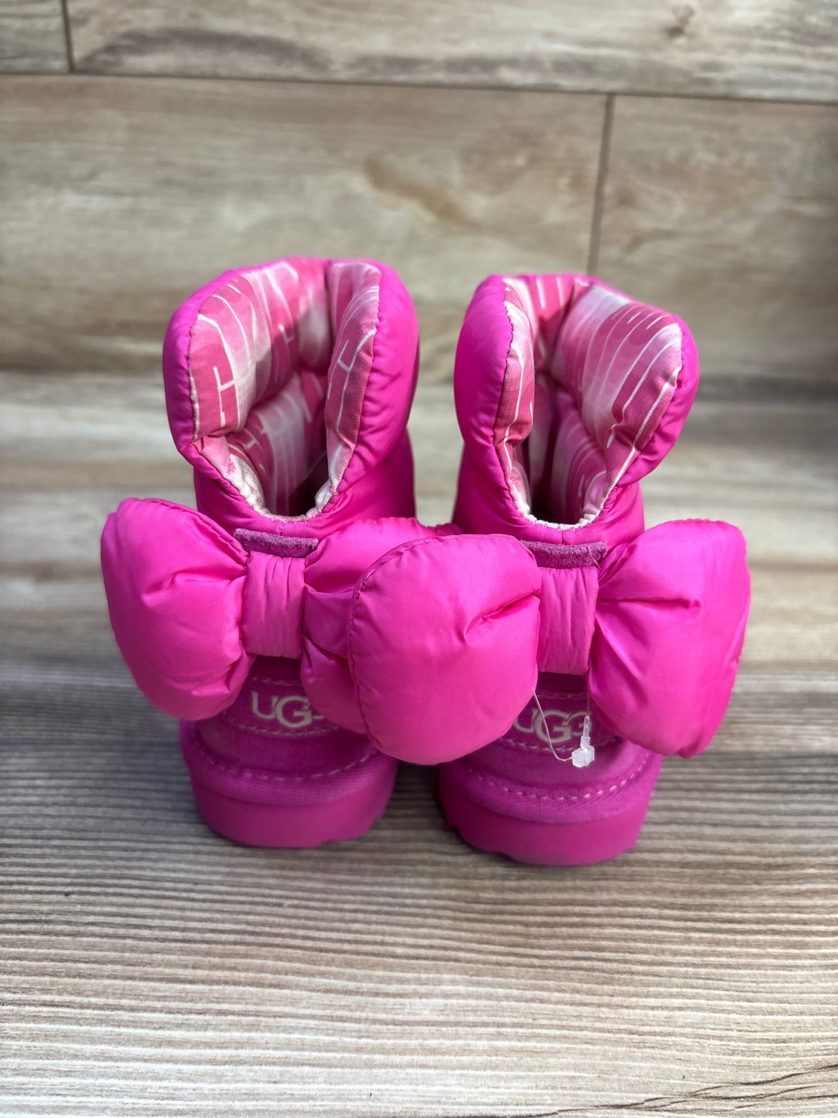 UGG Bailey Bow Maxi Wavelength Boots Pink sz 7c