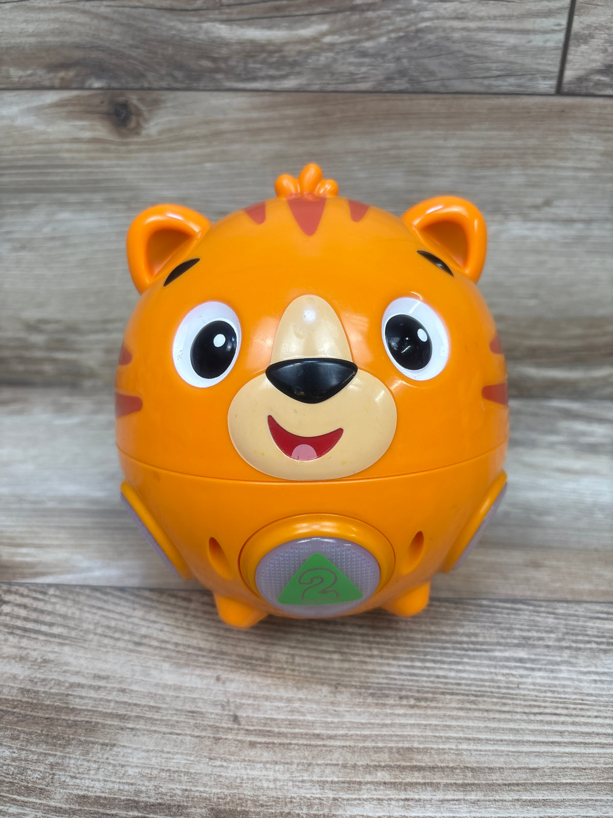 Baby Einstein Tinkers Crawl Along Ball Tummy-Time Musical Toy