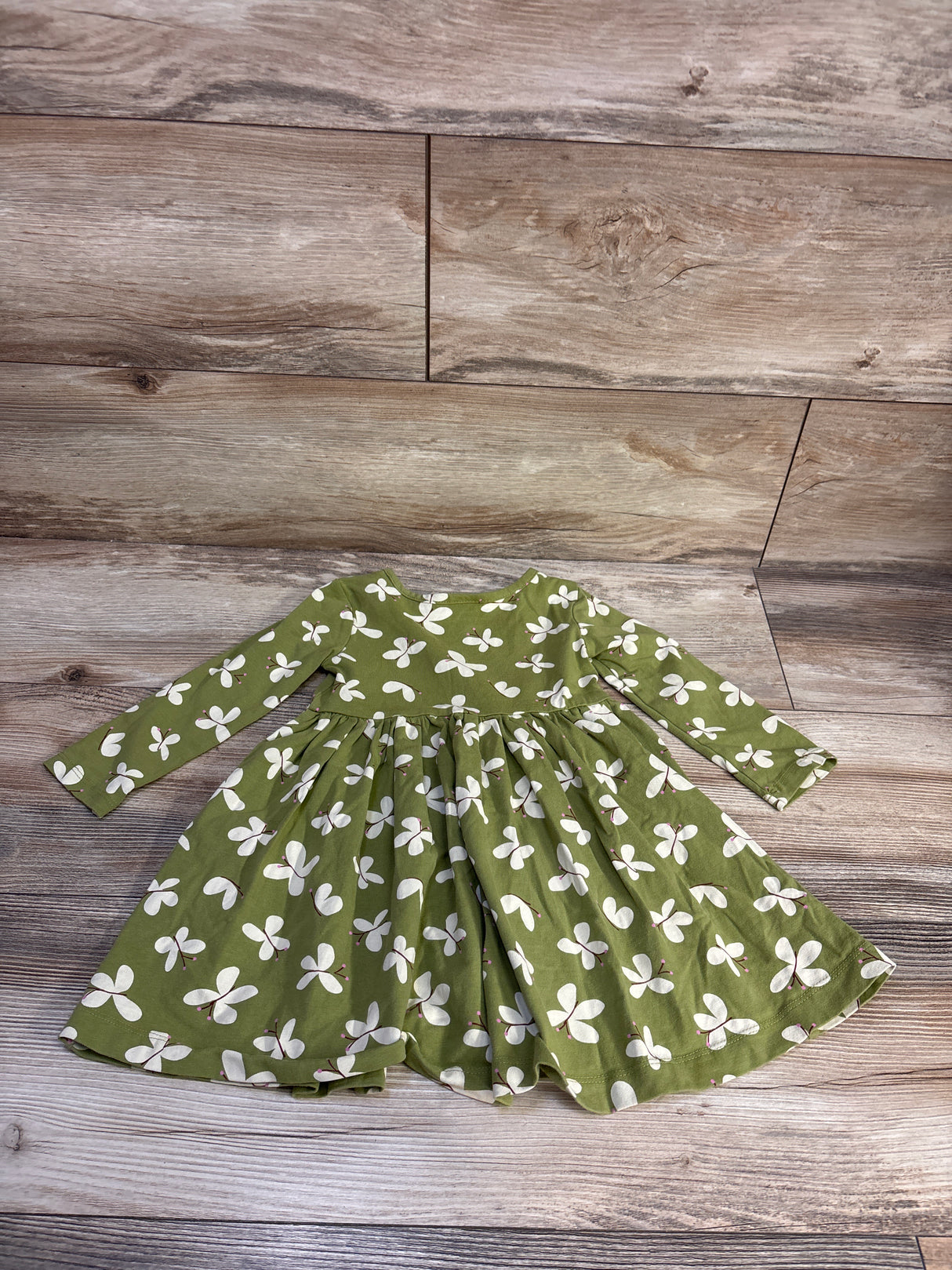 Hanna Andersson Long Sleeve Skater Dress in Butterflies on Moss Green sz 2T