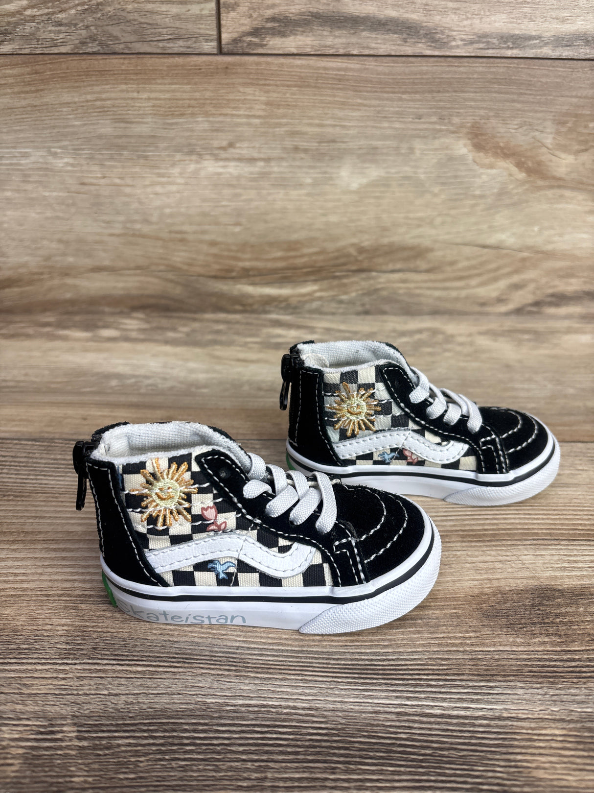 Vans Sk8-Hi Zip Sneakers, Skateistan Checkerboard sz 3.5c