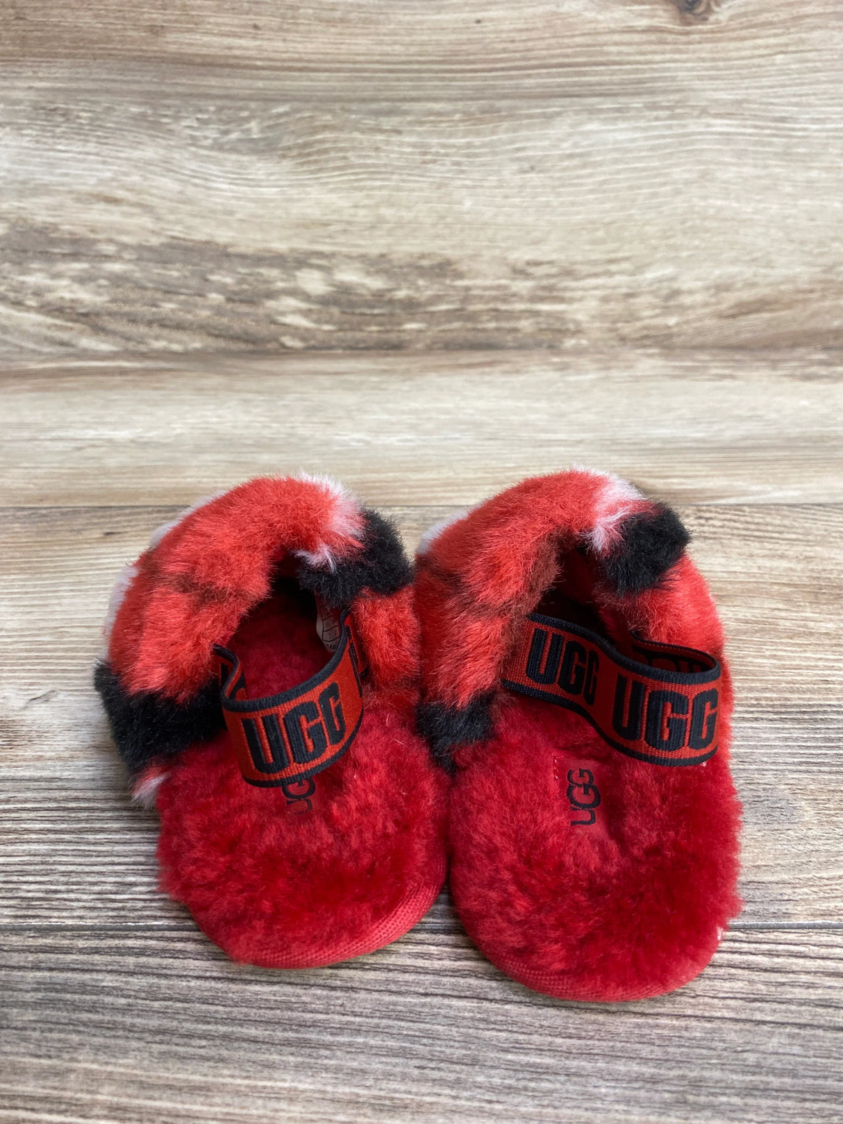 UGG Fluff Yeah Slides Red sz 7c