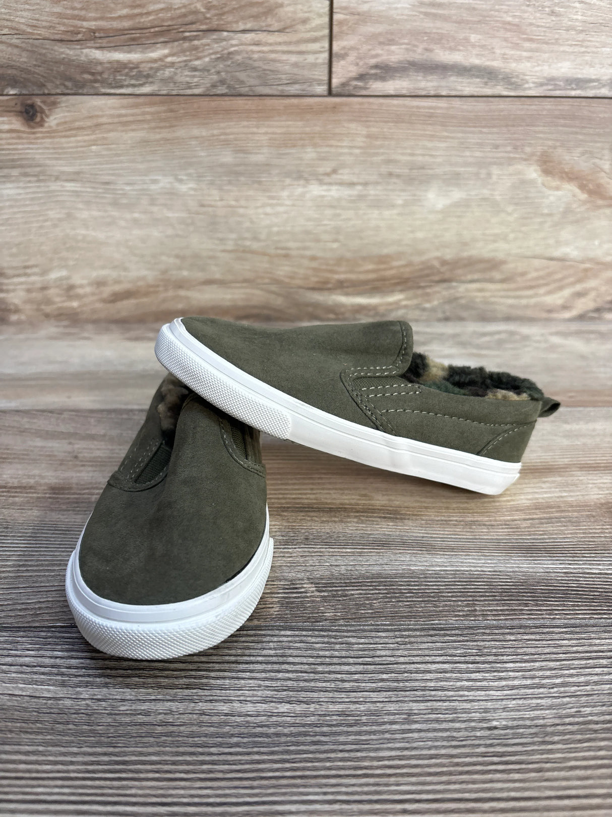 Old Navy Sherpa Lined Canvas Slip-On Sneakers, Green sz 9c