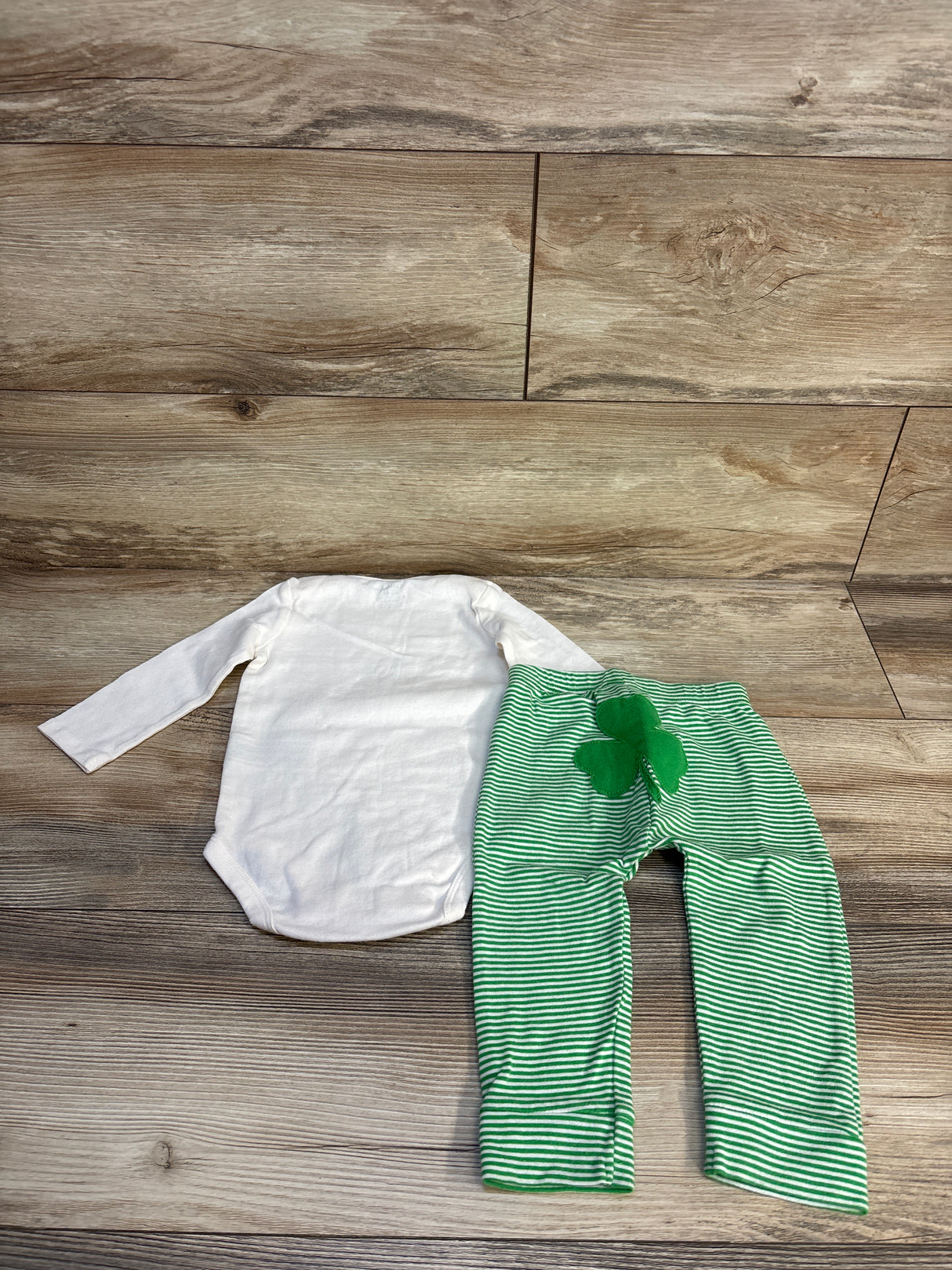 Carter's 2pc My First St Patrick's Day Bodysuit Set Cream sz 12m