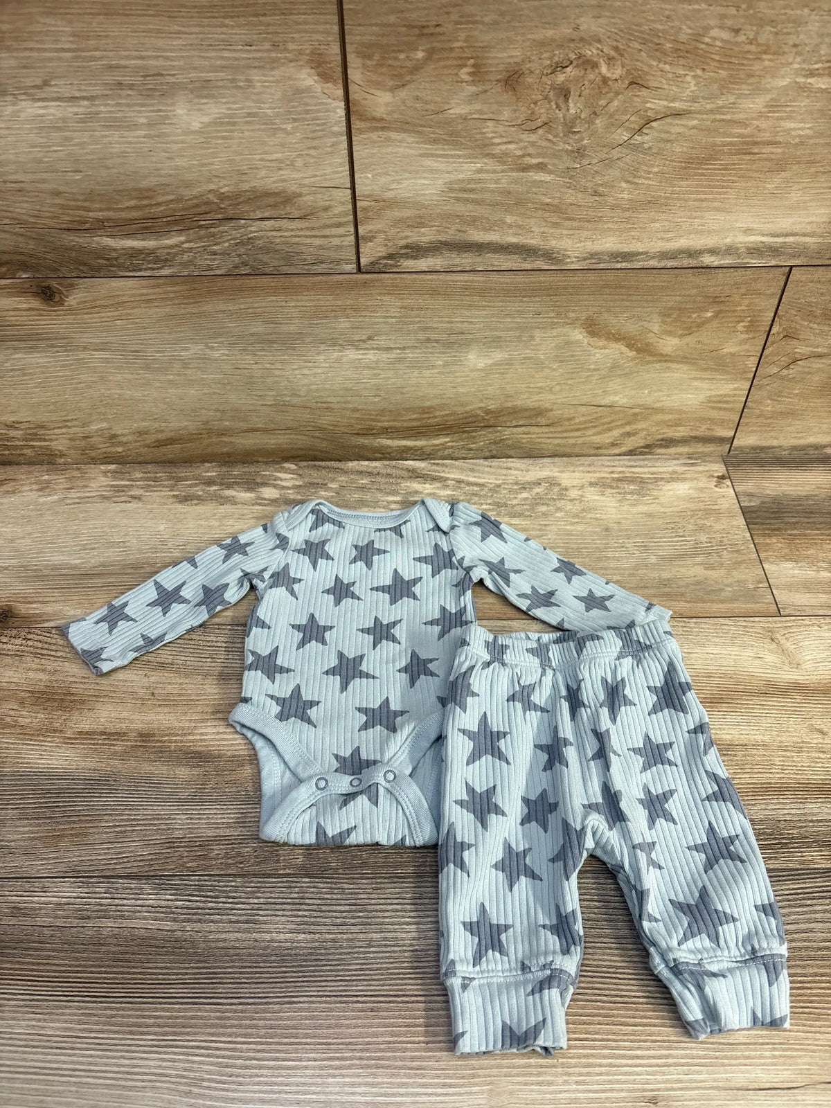 Cloud Island ribbed blue bodysuit and pants set with grey star print for newborns