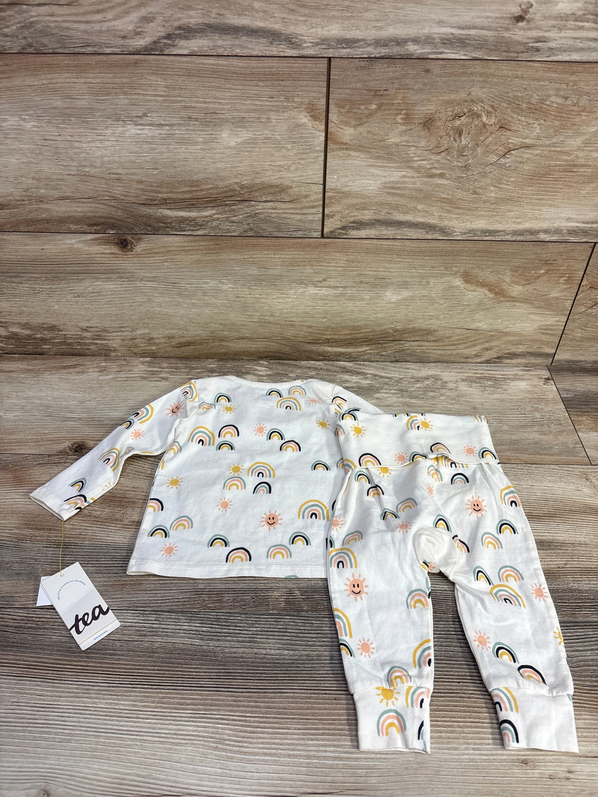 NEW TEA 2pc Rainbow Shirt & Pants Set White sz 3-6m - Me n Mommy To Be