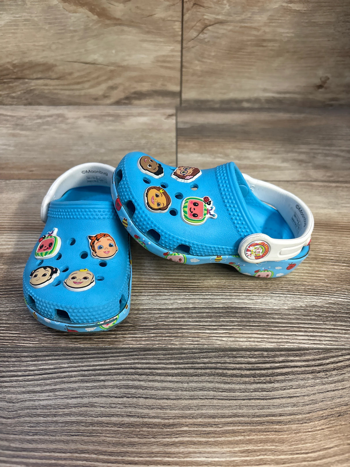 Crocs Cocomelon Classic Clogs Blue sz 6c