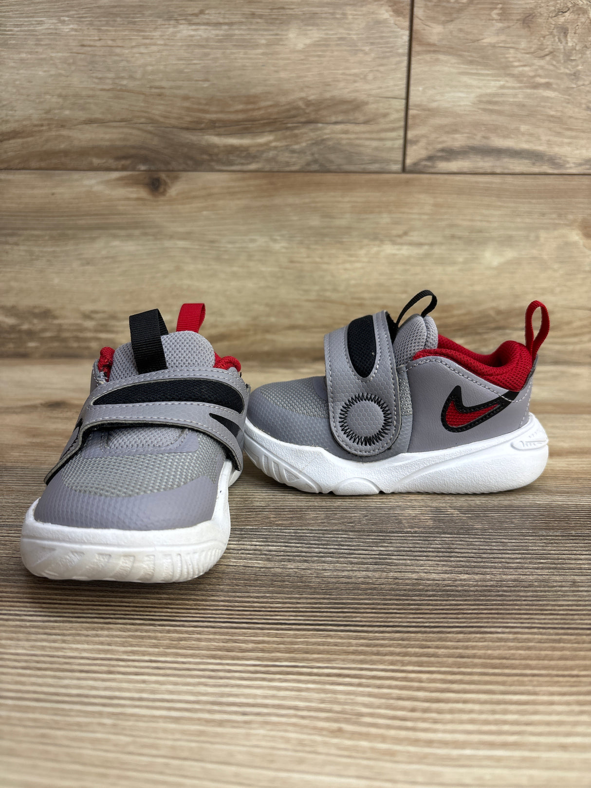 Nike Team Hustle D11 TD 'Cement Grey Gym Red' Sneakers sz 7c