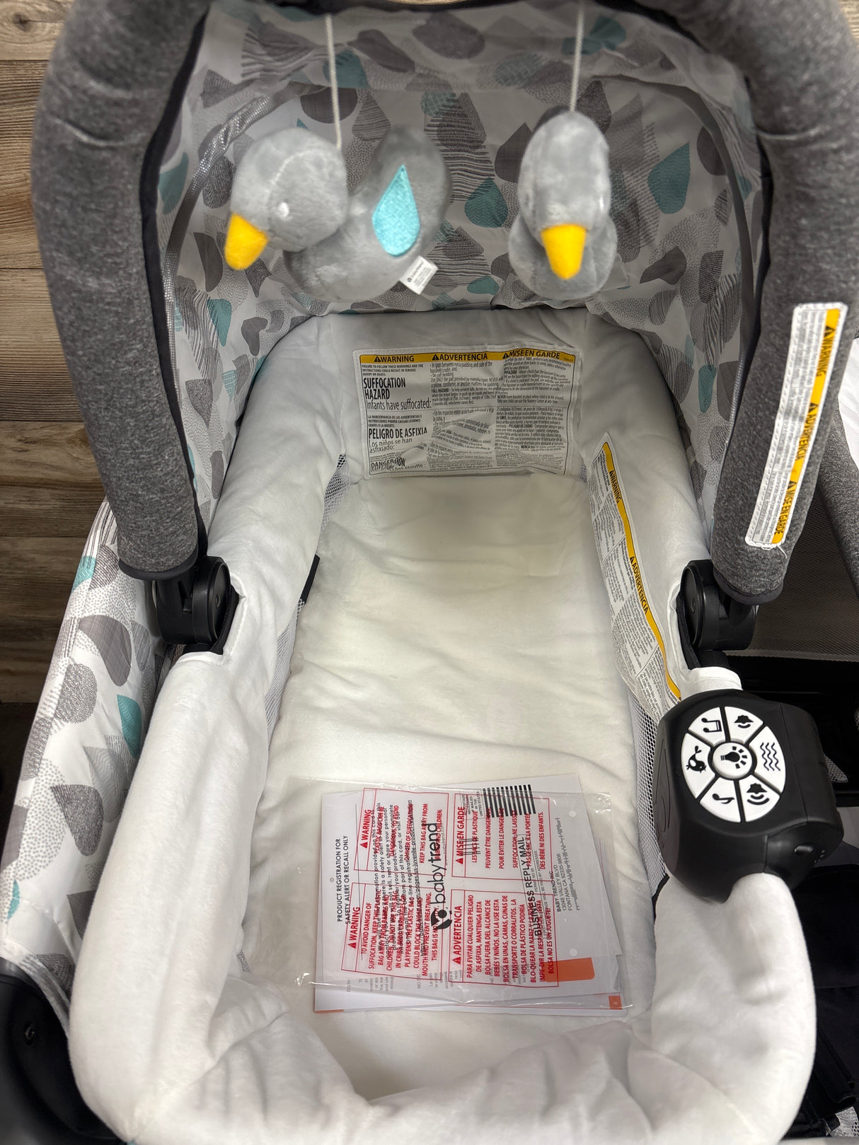 NEW Baby Trend Go Lite ELX Nursery Center Playard in Drip Drop