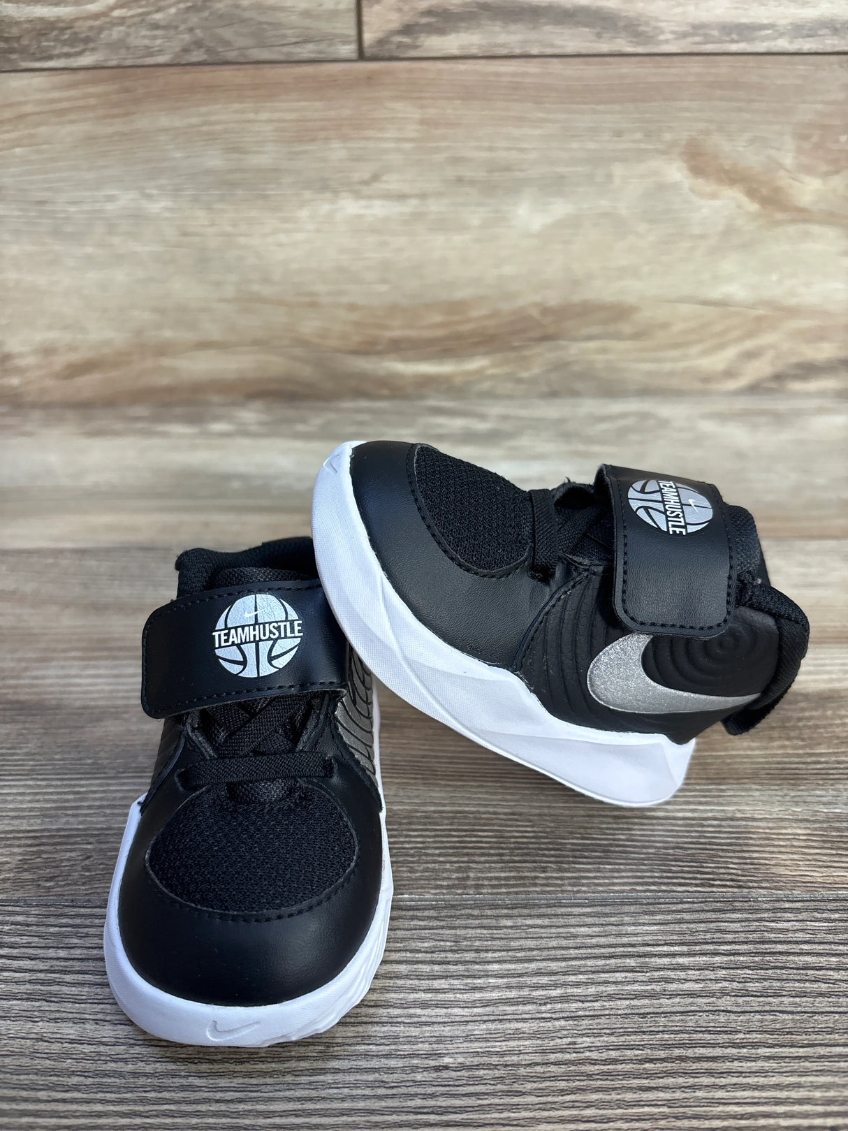 Nike Team Hustle D9 TD 'Black' Sneakers sz 4c