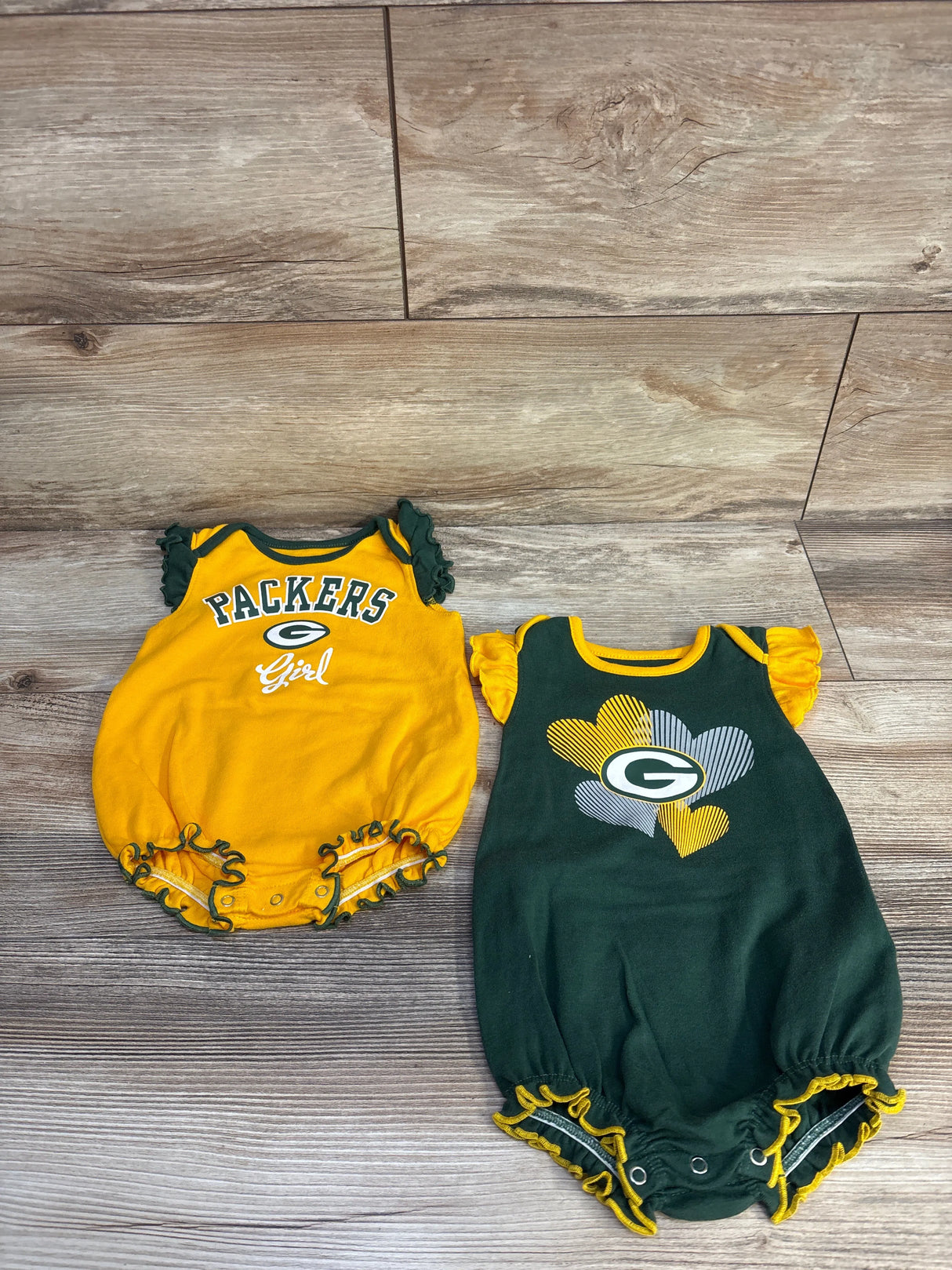 NFL 2pk Green Bay Packers Ruffle Rompers Green sz 3/6m