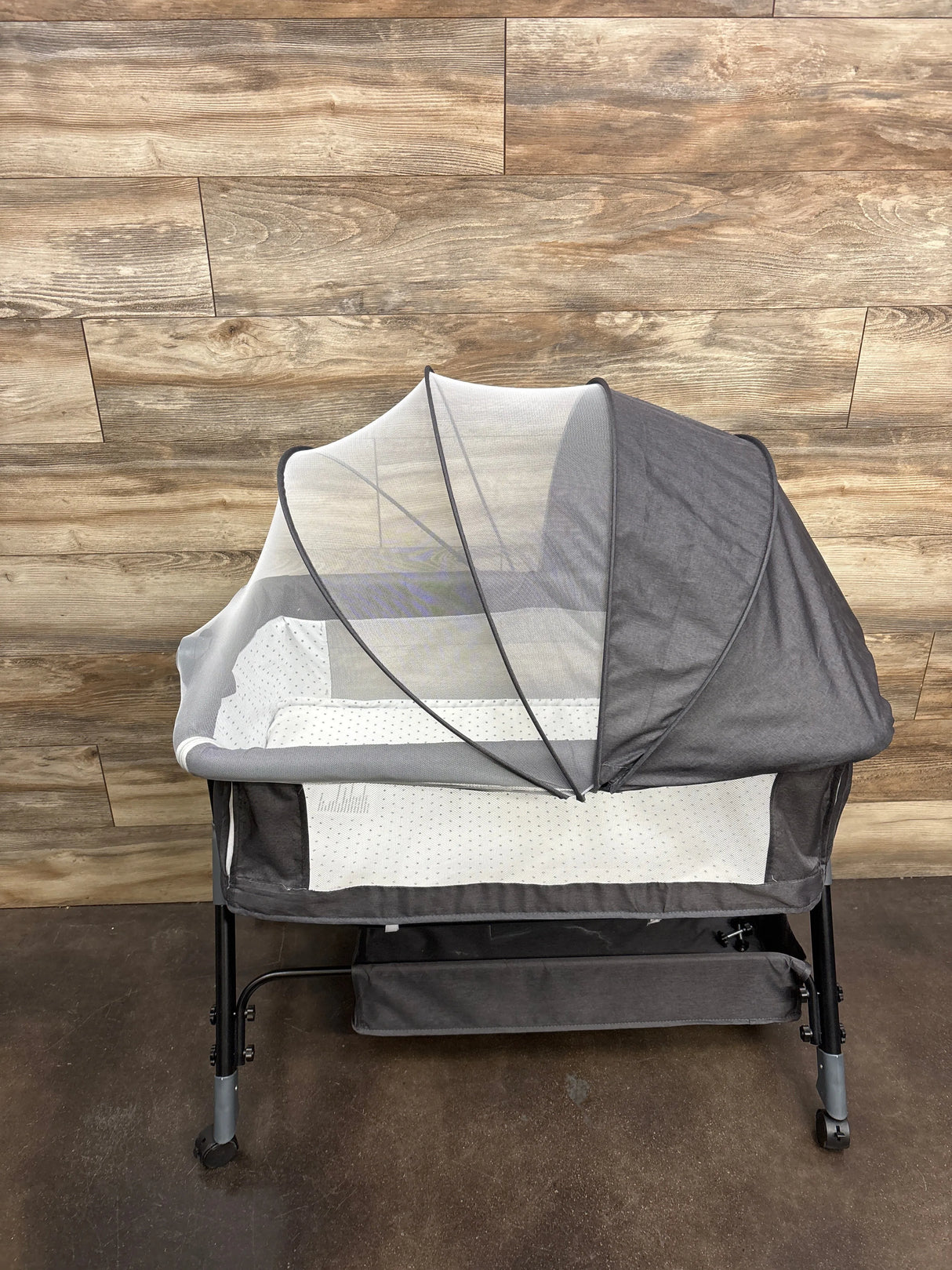Bedside Crib / Bassinet Grey
