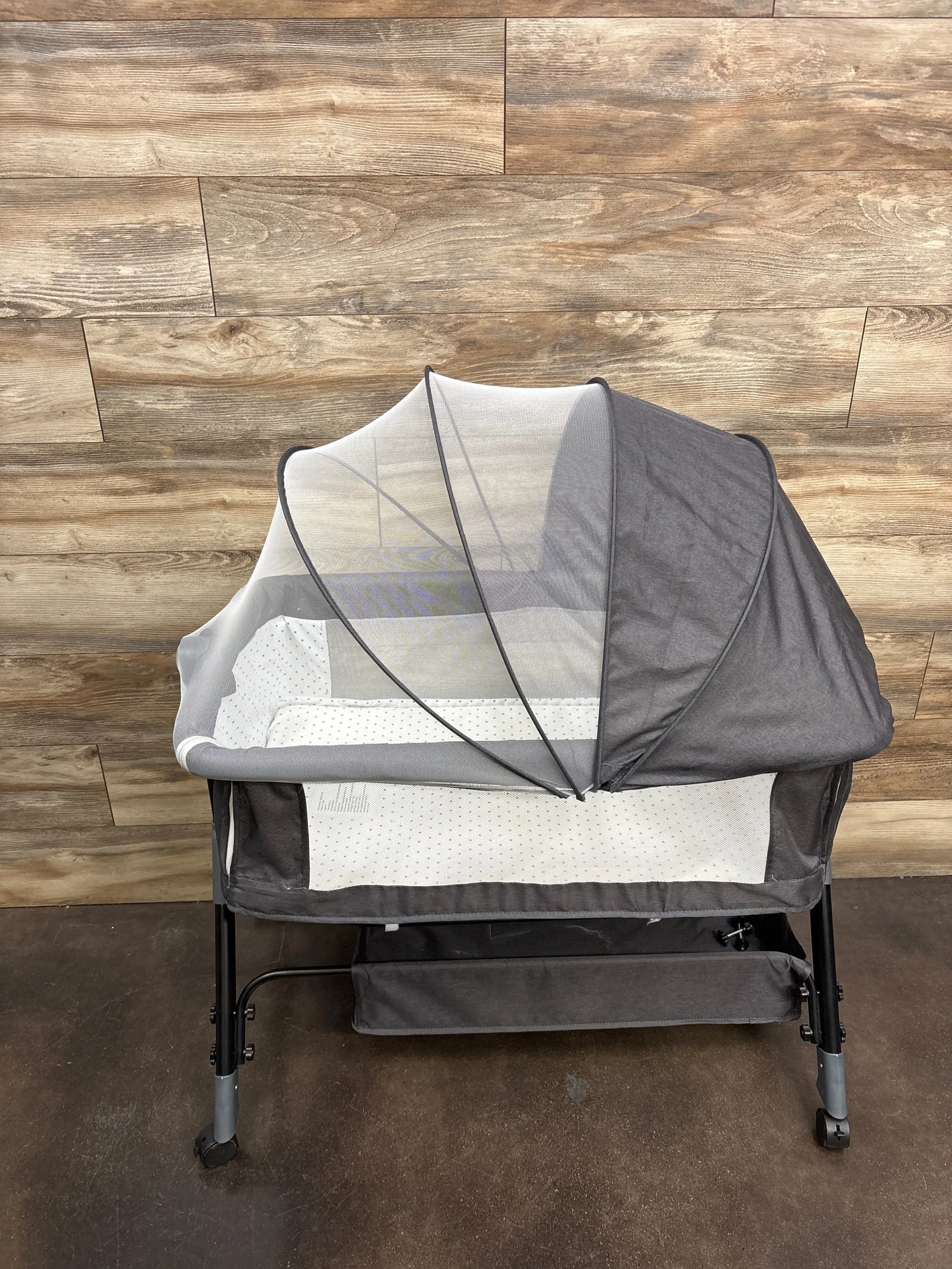 Bedside Crib / Bassinet Grey