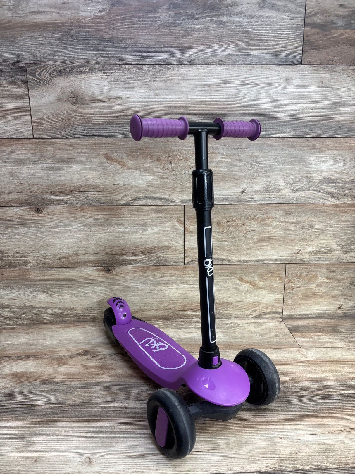 6KU Scooter with Flash Wheels - Purple