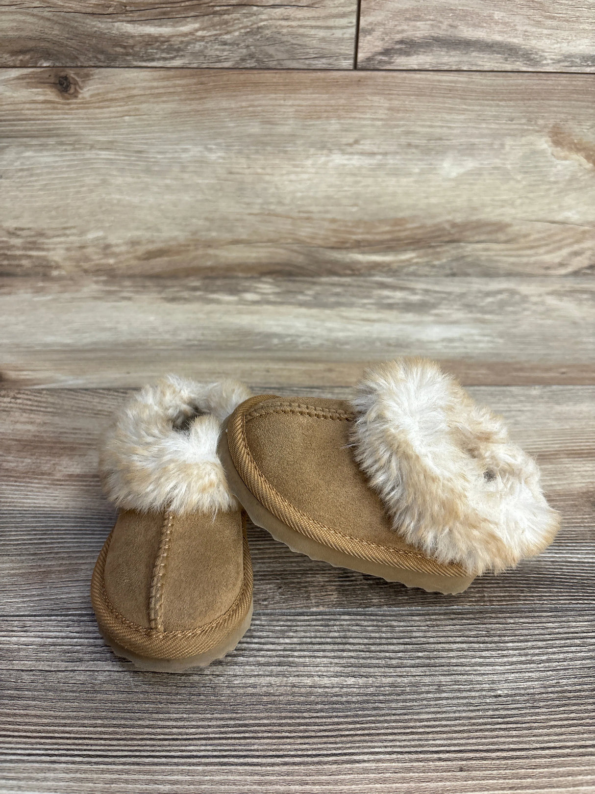 Cat & Jack Faux Fur Slippers Brown sz 5c
