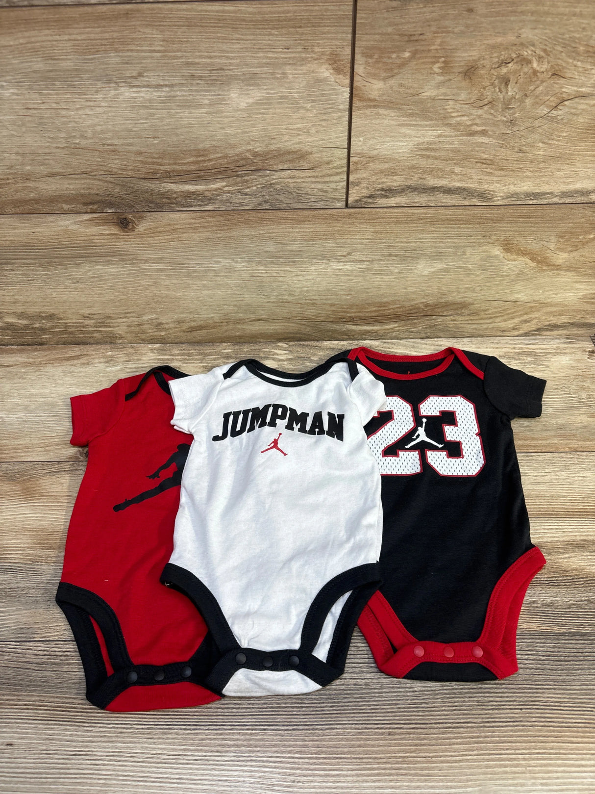 NEW Jordan 3pk Bodysuit Set Black sz 9m