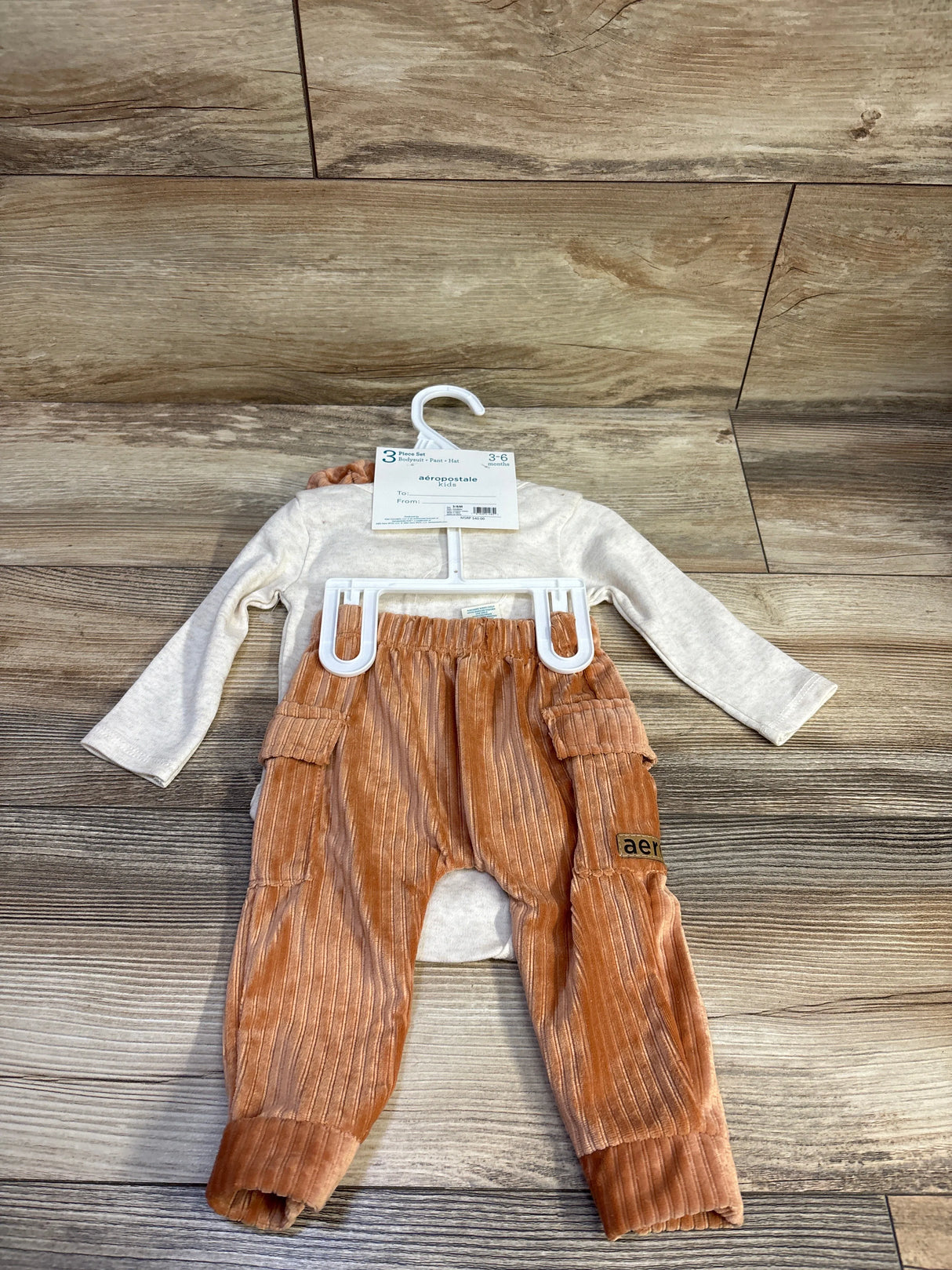NEW Aeropostale Kids 3pc Bodysuit, Pants, & Hat Set Beige sz 3-6m