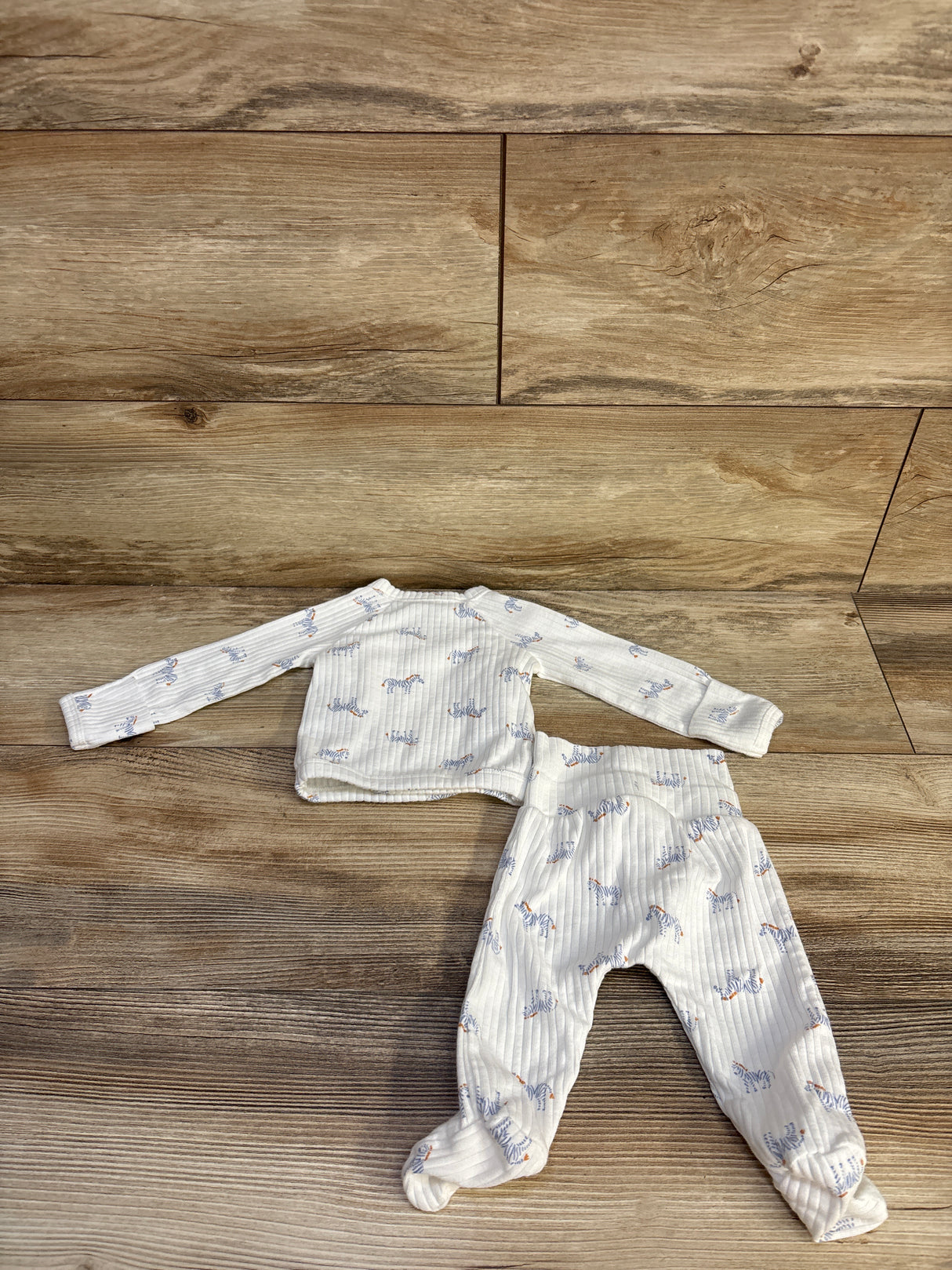 Just One You 2pc Ribbed Zebra Kimono Top & Bottoms White sz Newborn