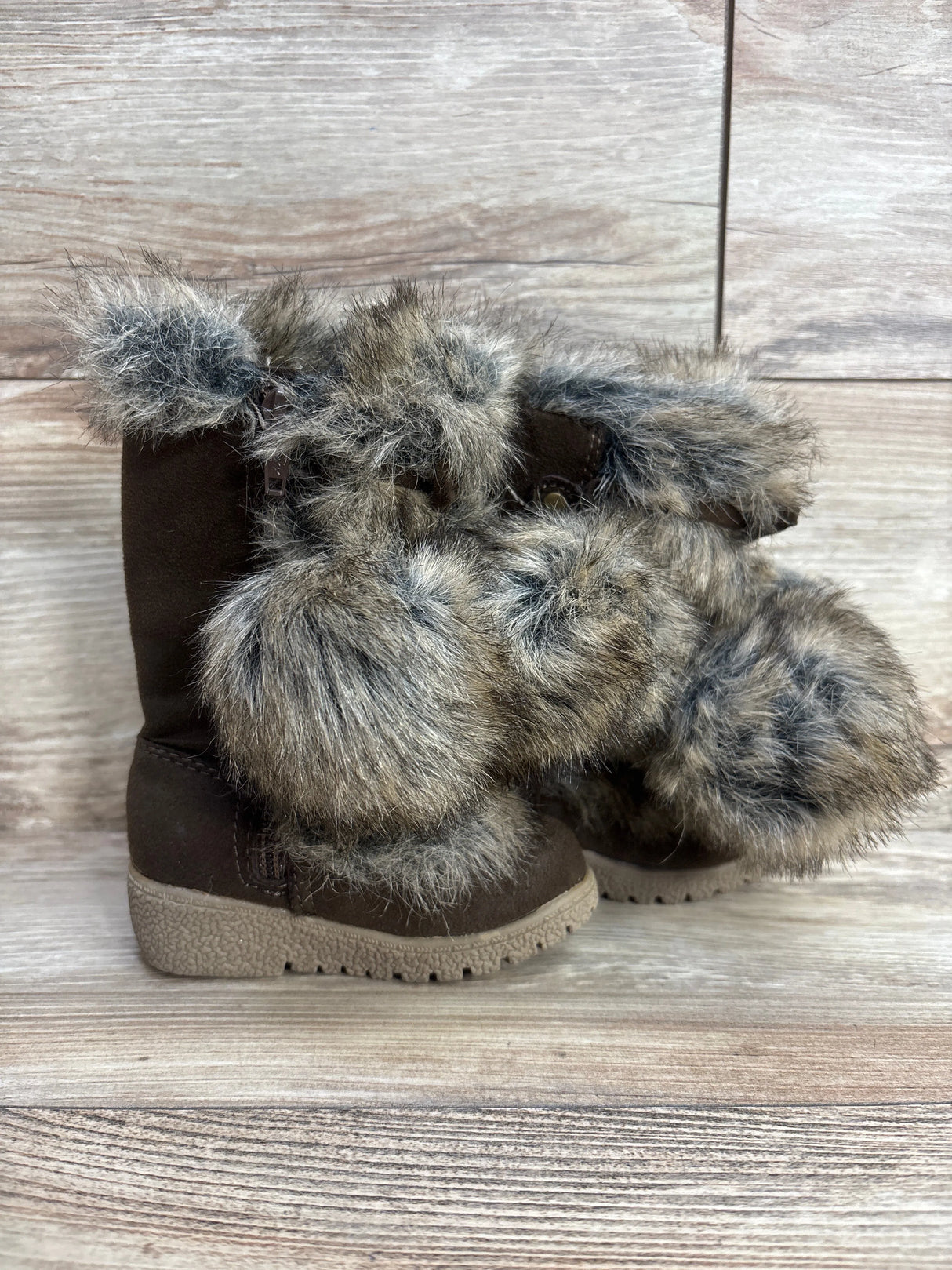 Old Navy Bear Hug Faux Fur Pom Pom Boots Brown sz 5c