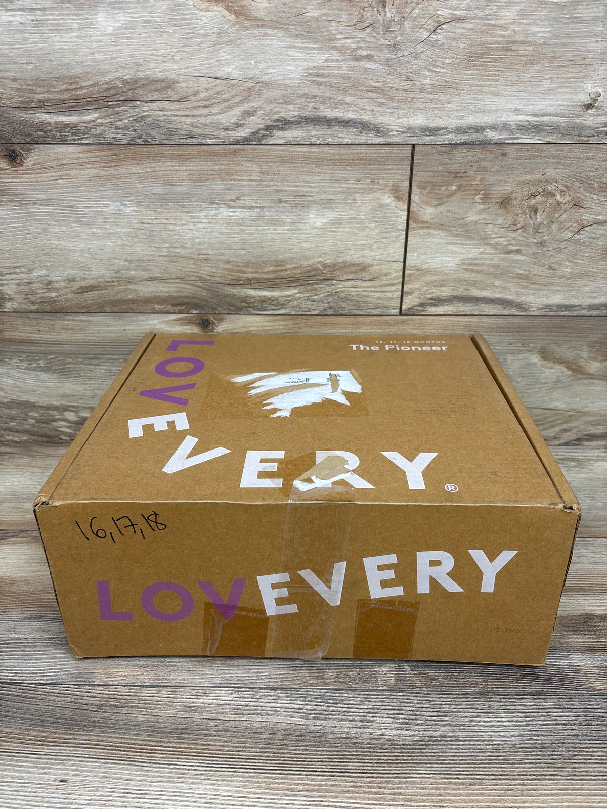 Lovevery The Pioneer Play Kit
