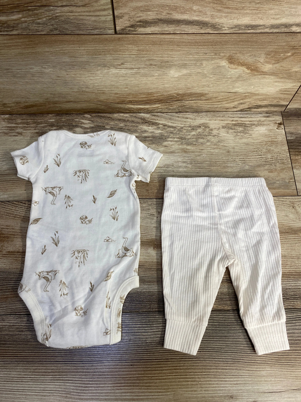 NWOT Carter's 2pc Set White sz 3m