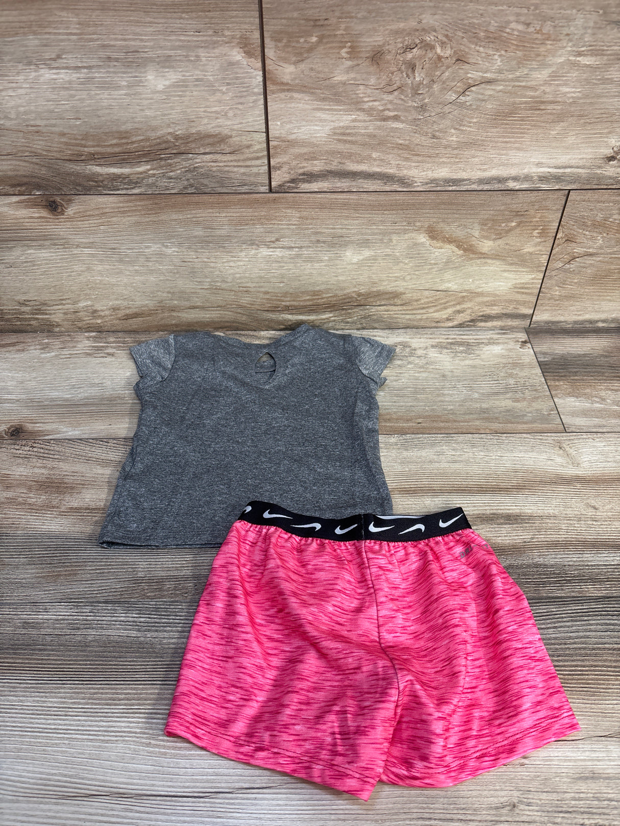 Nike 2pc Dri-Fit Shirt & Shorts Set Grey sz 18m