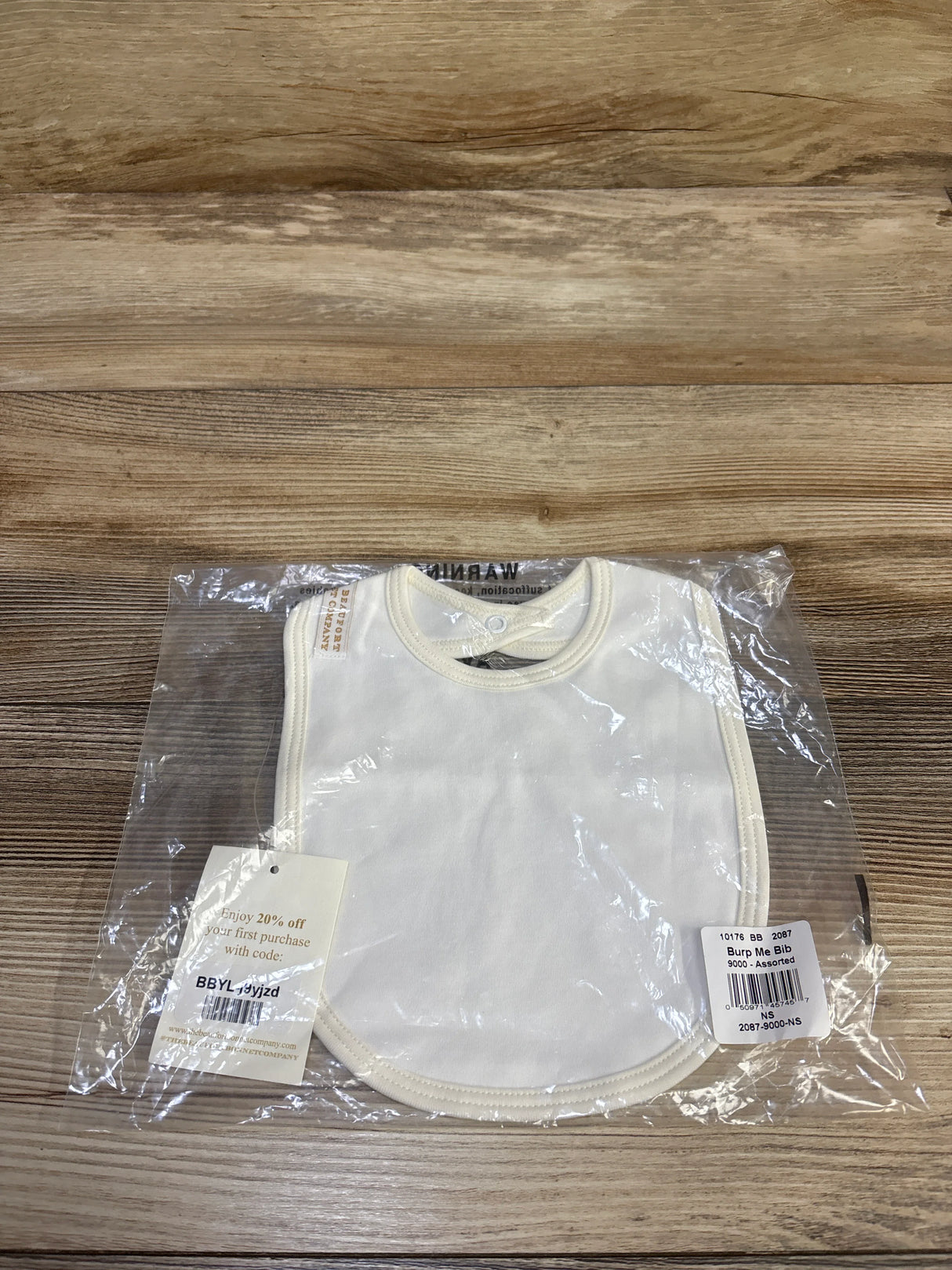 NEW The Beaufort Bonnet Company Burp Me Bib