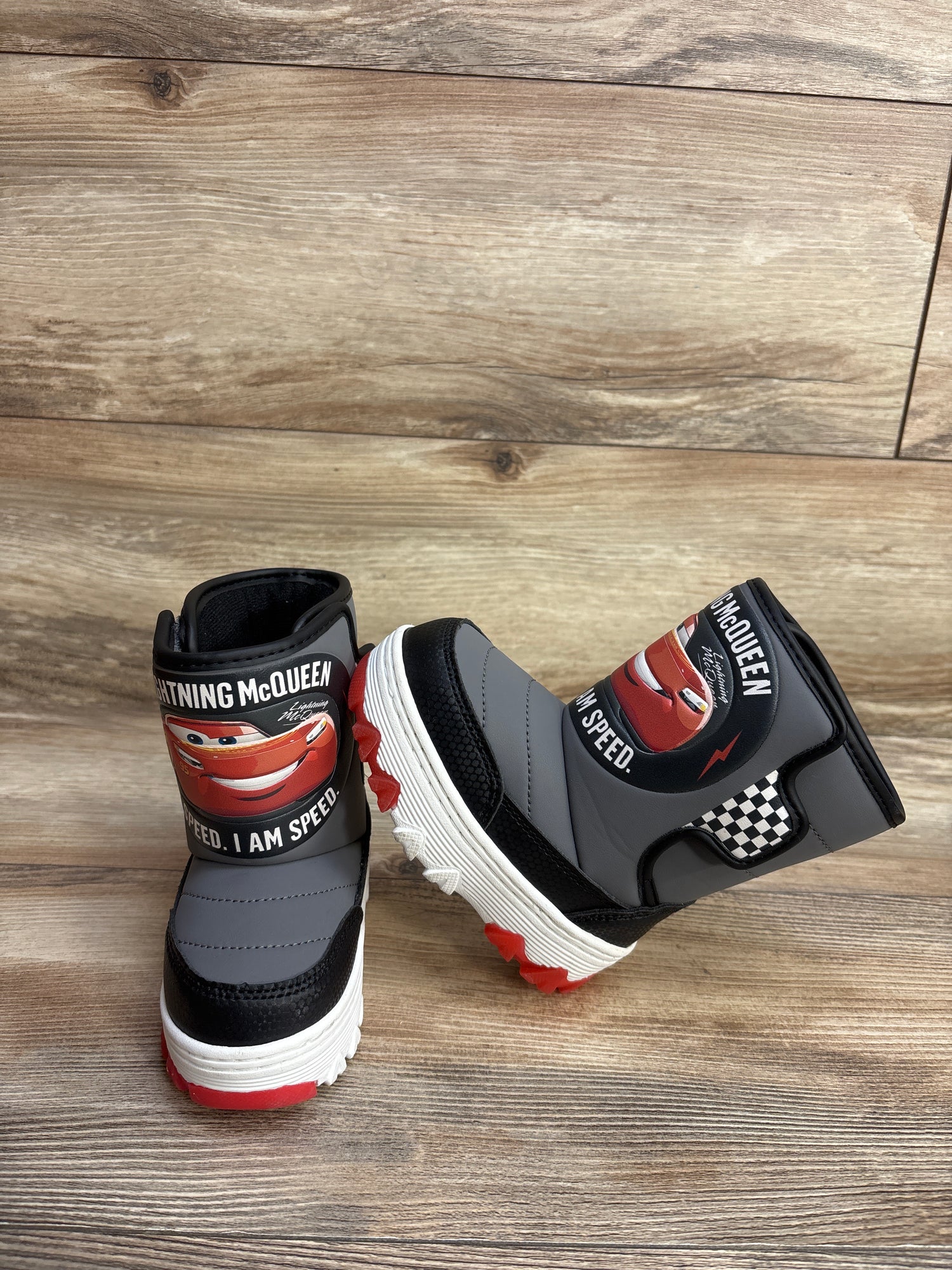 Disney Pixar Cars Lightning McQueen Light Up Snow Boots Grey sz 6c