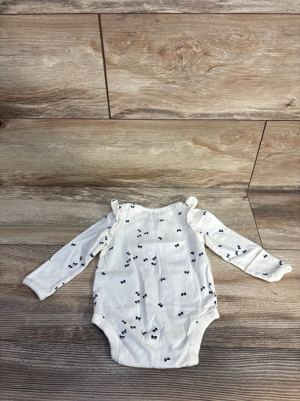 Baby Gap Long Sleeve Bodysuit Cream sz 0-3m