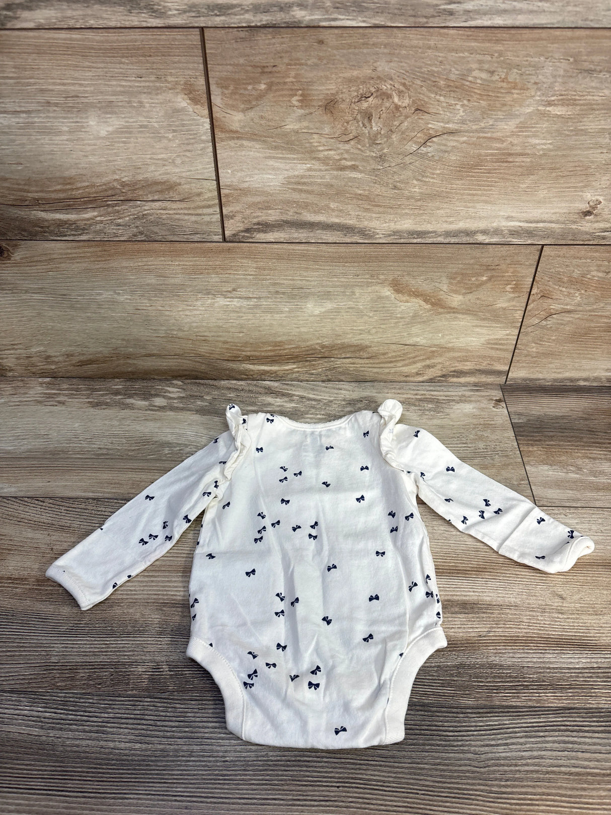 Baby Gap Long Sleeve Bodysuit Cream sz 0-3m