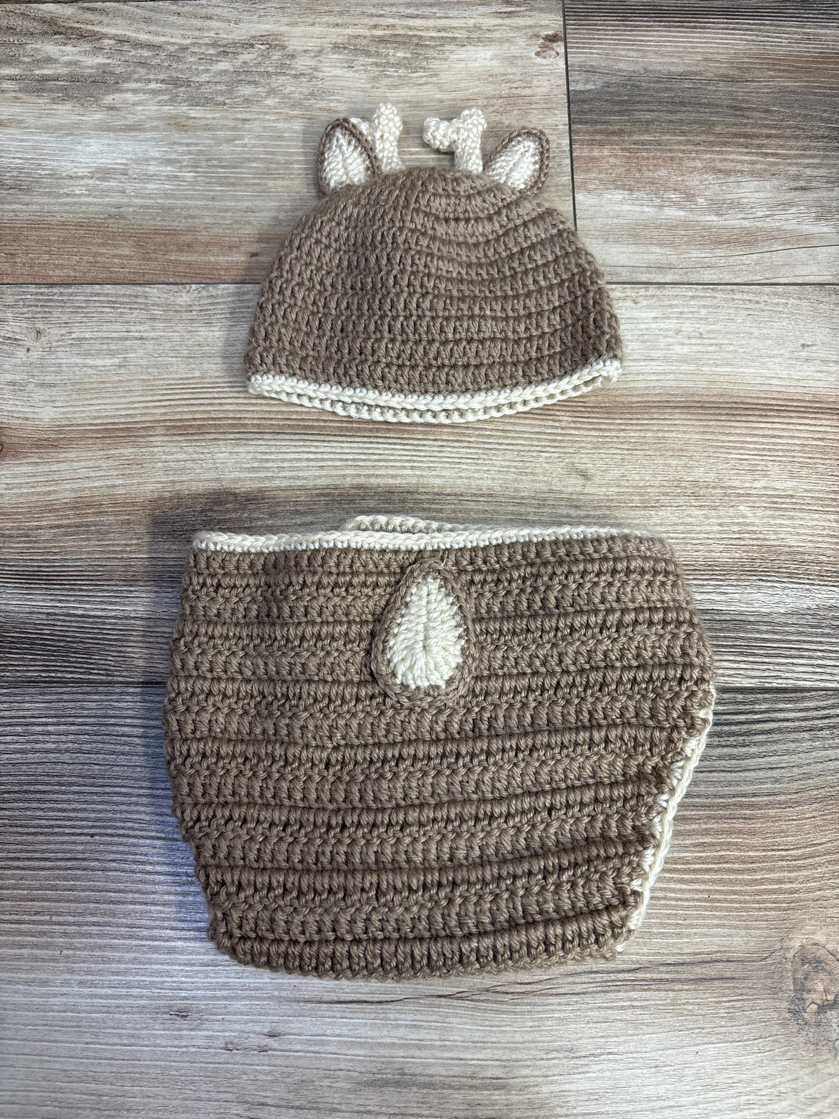 So 'Dorable Crocheted Reindeer Beanie and Diaper Cover 2pc Set sz 0-12m