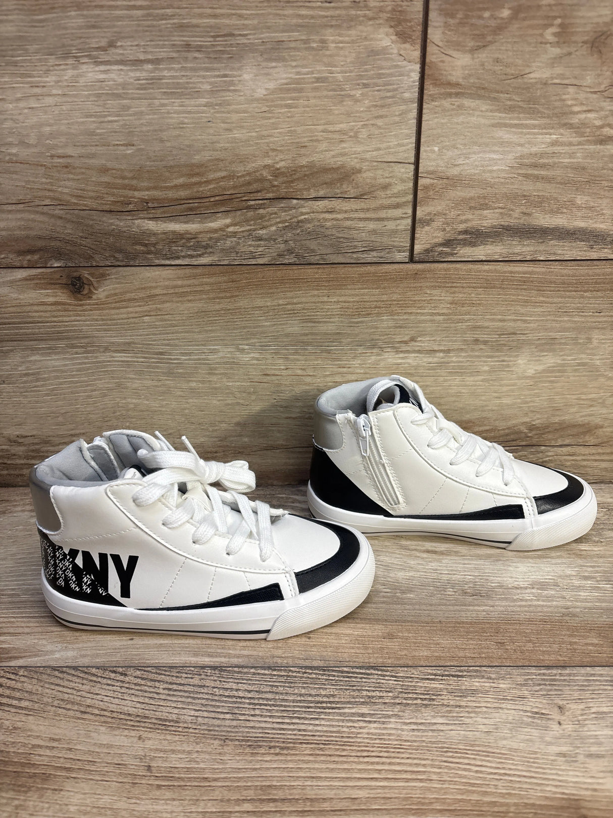 NEW DKNY Girls Hannah Leena High Top Sneakers White sz 12c - Me n Mommy To Be