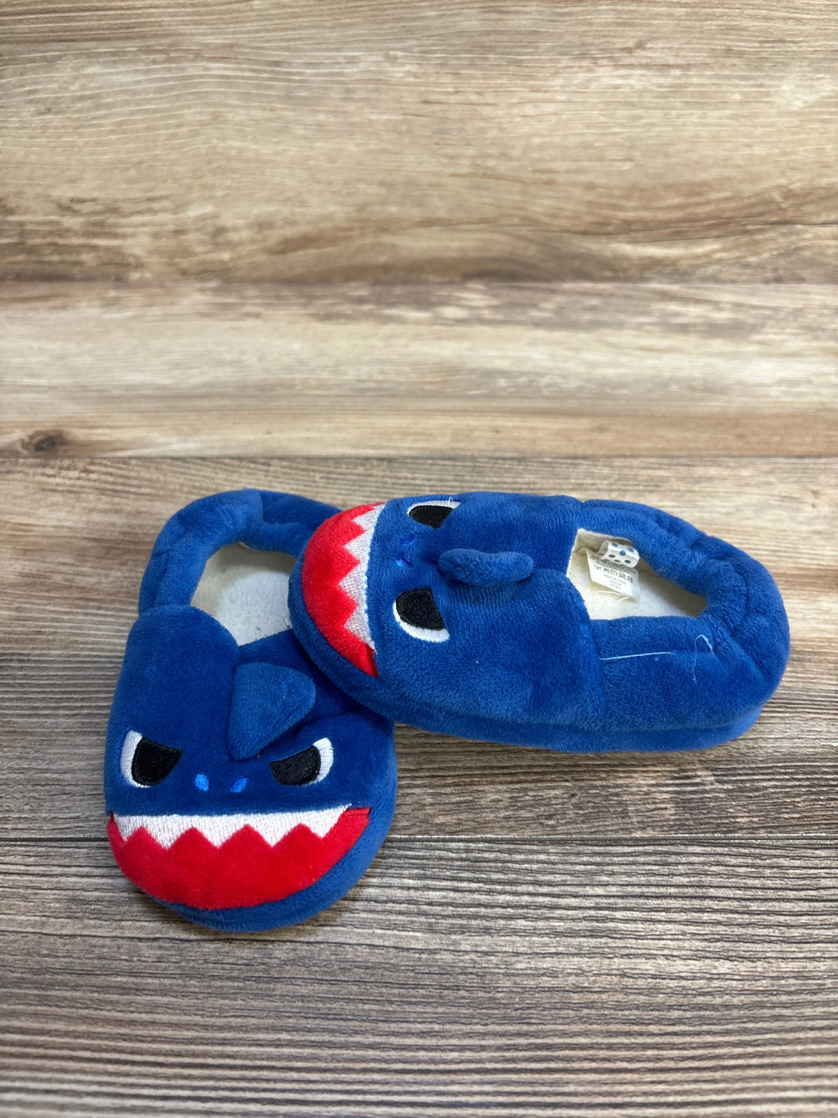 Baby Shark Slippers Blue sz 5-6c