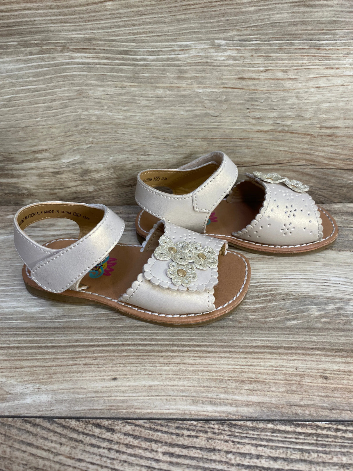 Rachel Faye Sandals Champagne sz 6c - Me n Mommy To Be