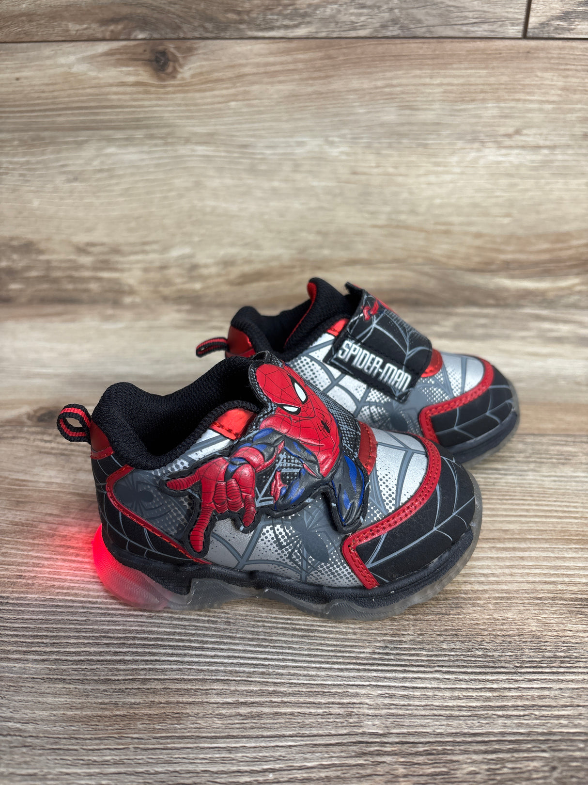 Marvel Spider-Man Light Up Sneakers sz 5c