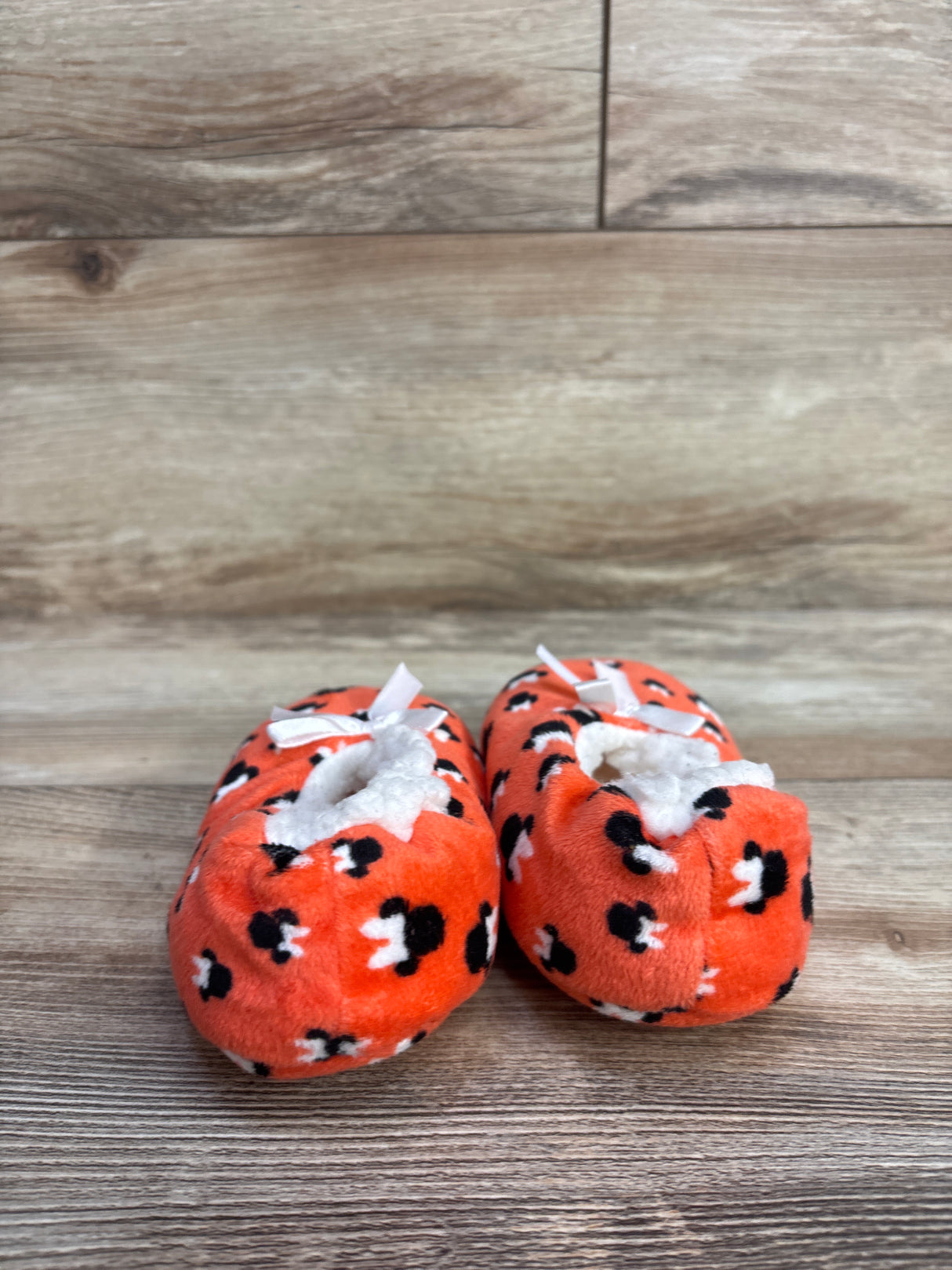 Minnie Mouse Slippers Pink sz 6/7c