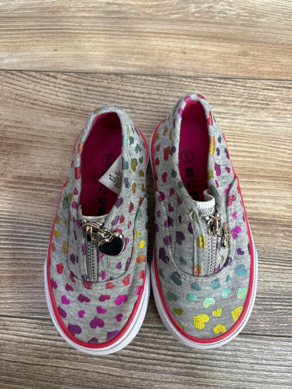 US Sports Zipper Sneakers Heart Print Grey sz 6c