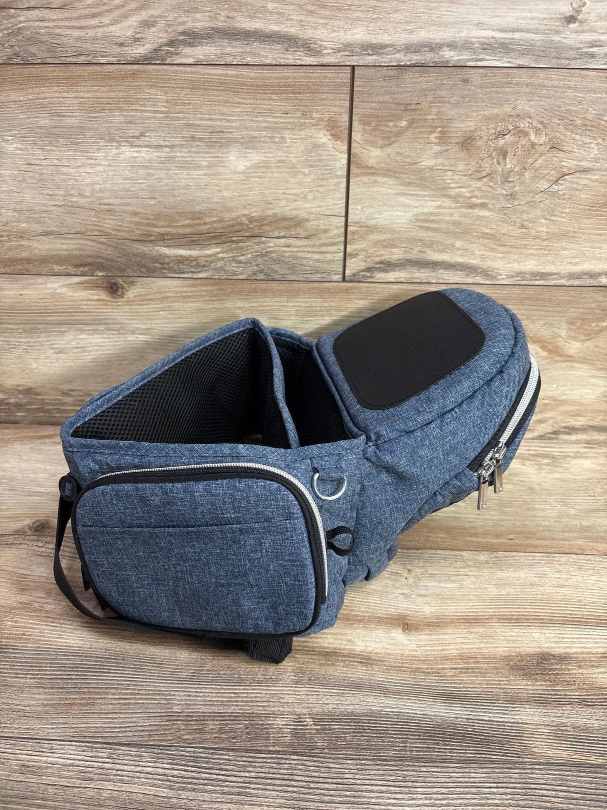 Tushbaby Hip Seat w/ The Snug Attachment 2-in-1 Combo Carrier up to 45lbs