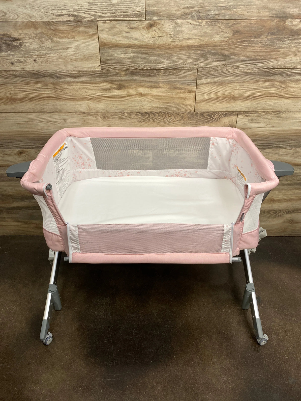 NEW Dream On Me Skylar Bassinet and Beside Sleeper, Pink